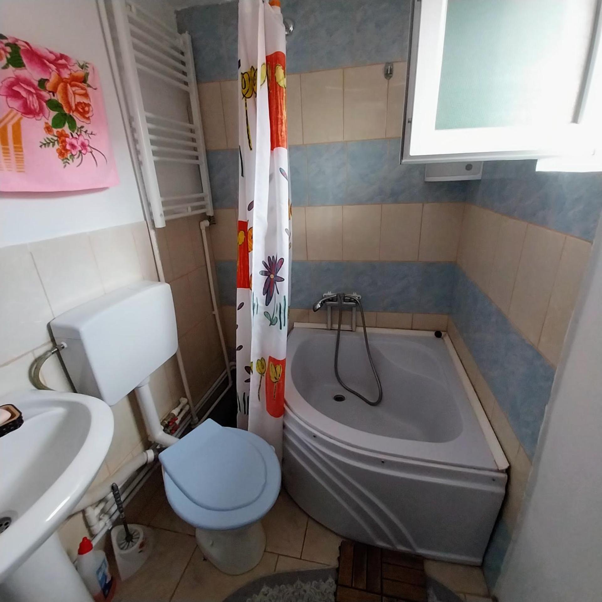 Triple Room with Private Bathroom photo 2