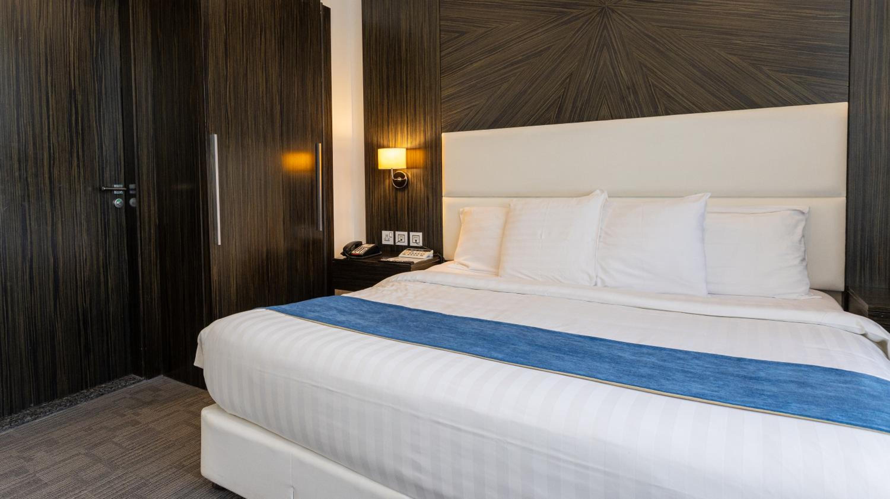 Executive Suite photo 3