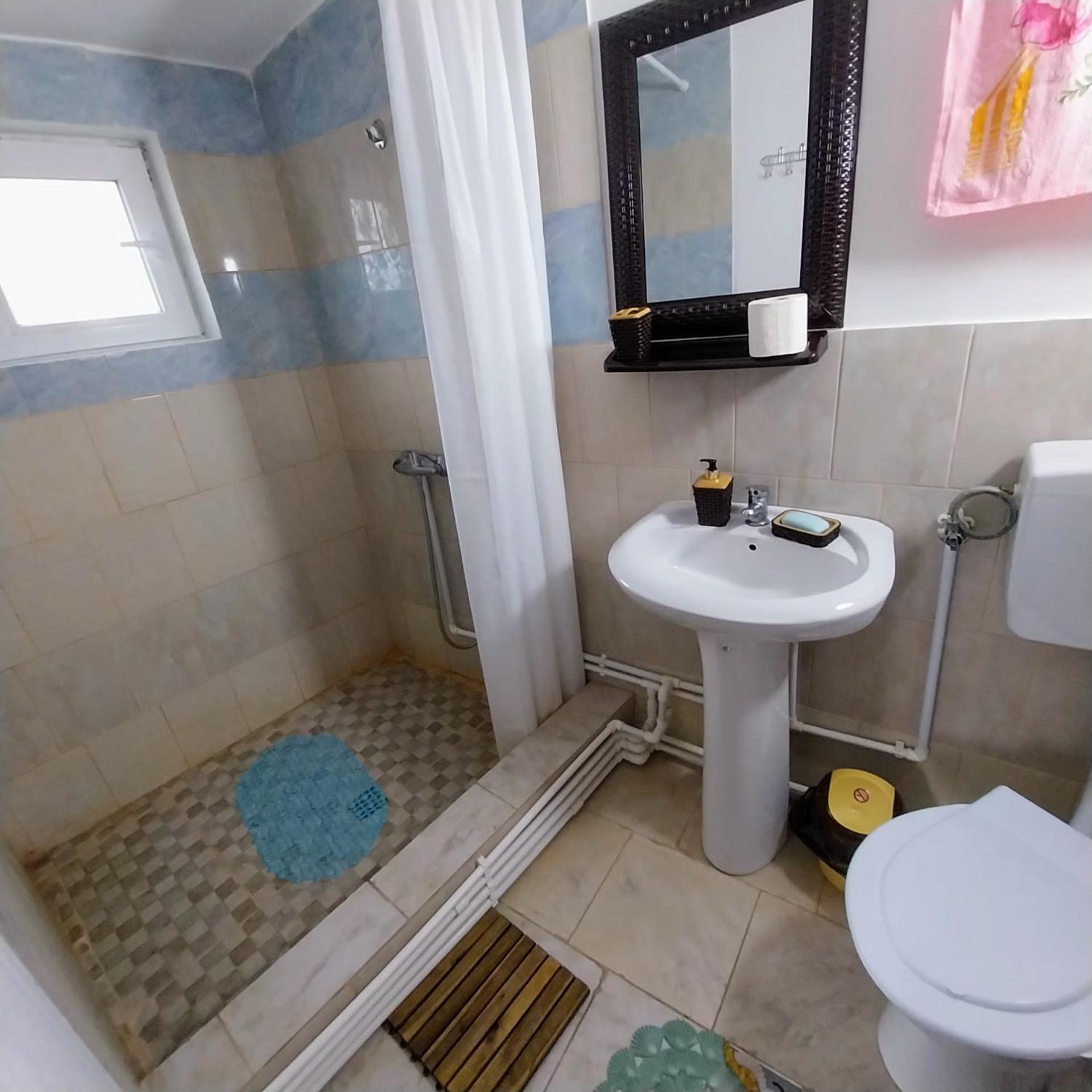 Double Room with Private Bathroom photo 2