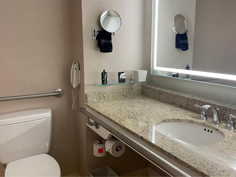 King Room - Disability Access photo 3