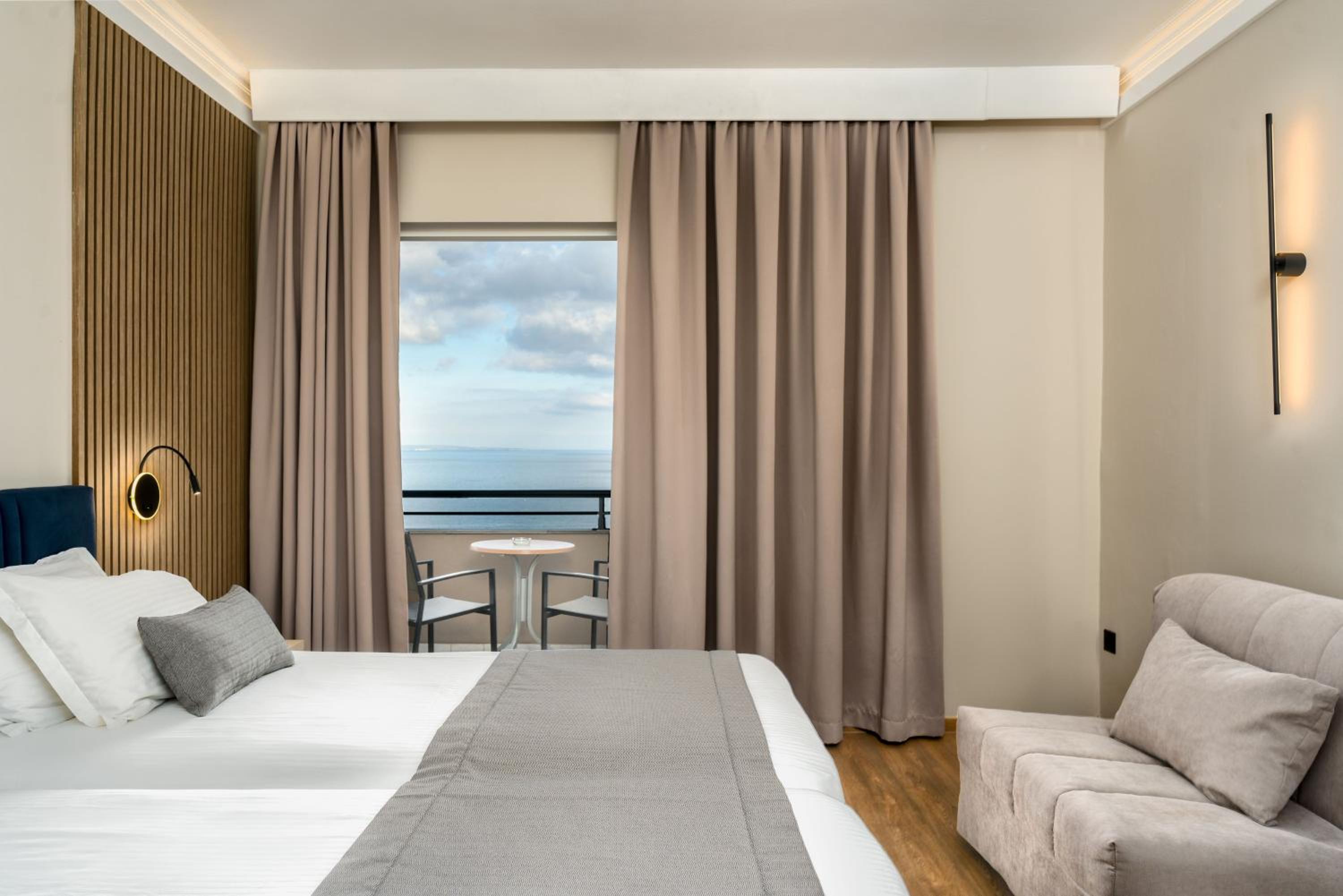 Twin Room with Sea View photo 3
