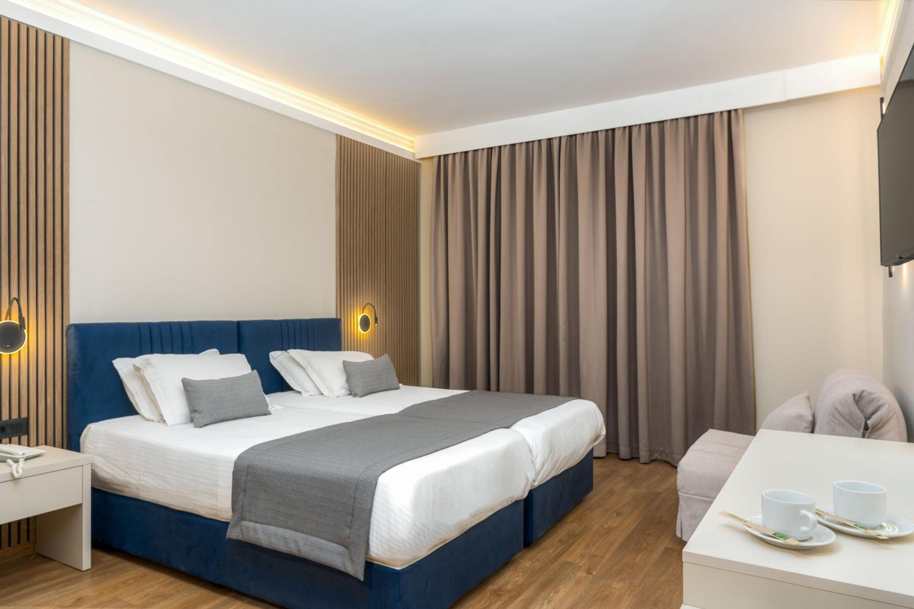 Twin Room with Mountain View photo 1