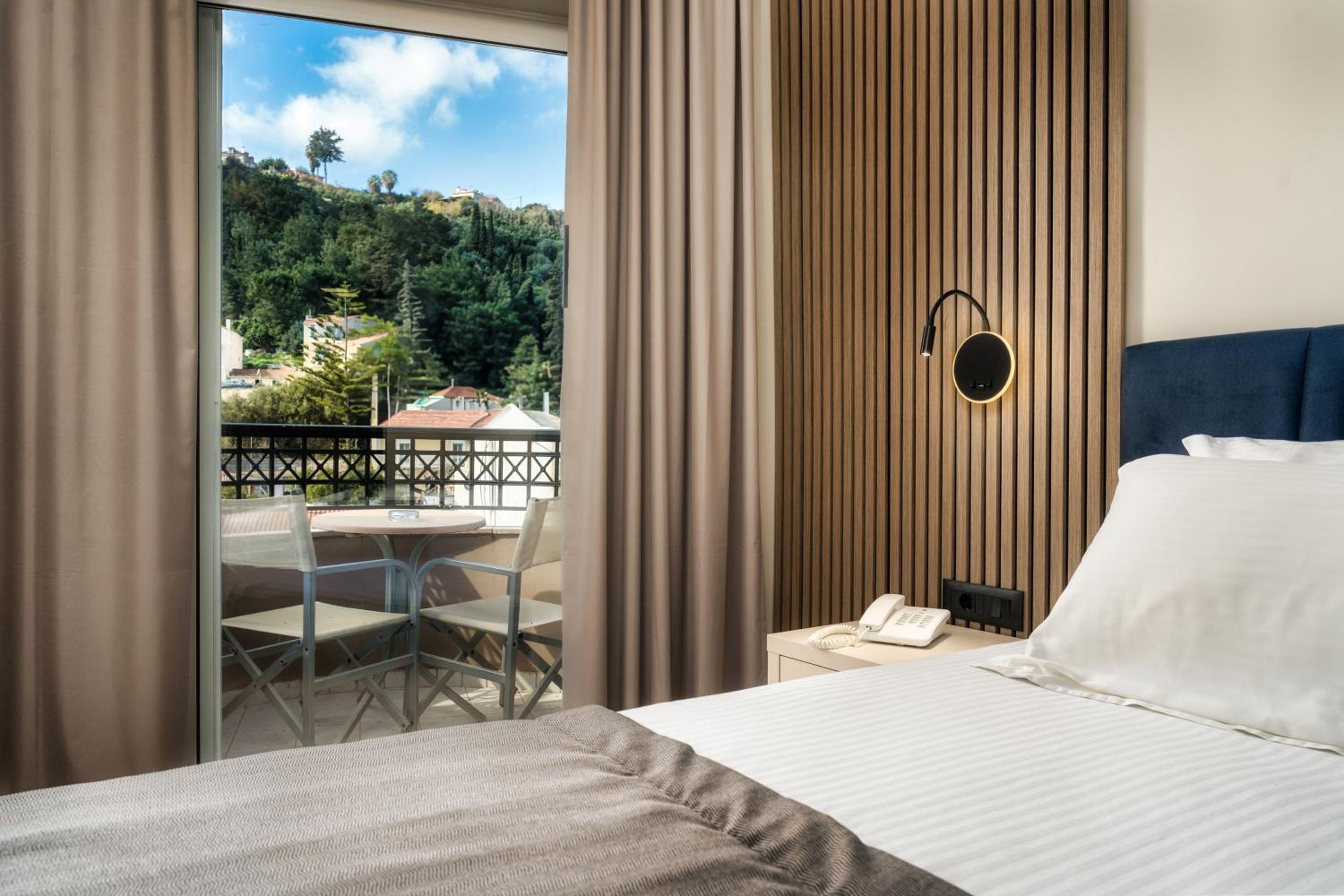 Twin Room with Mountain View photo 2