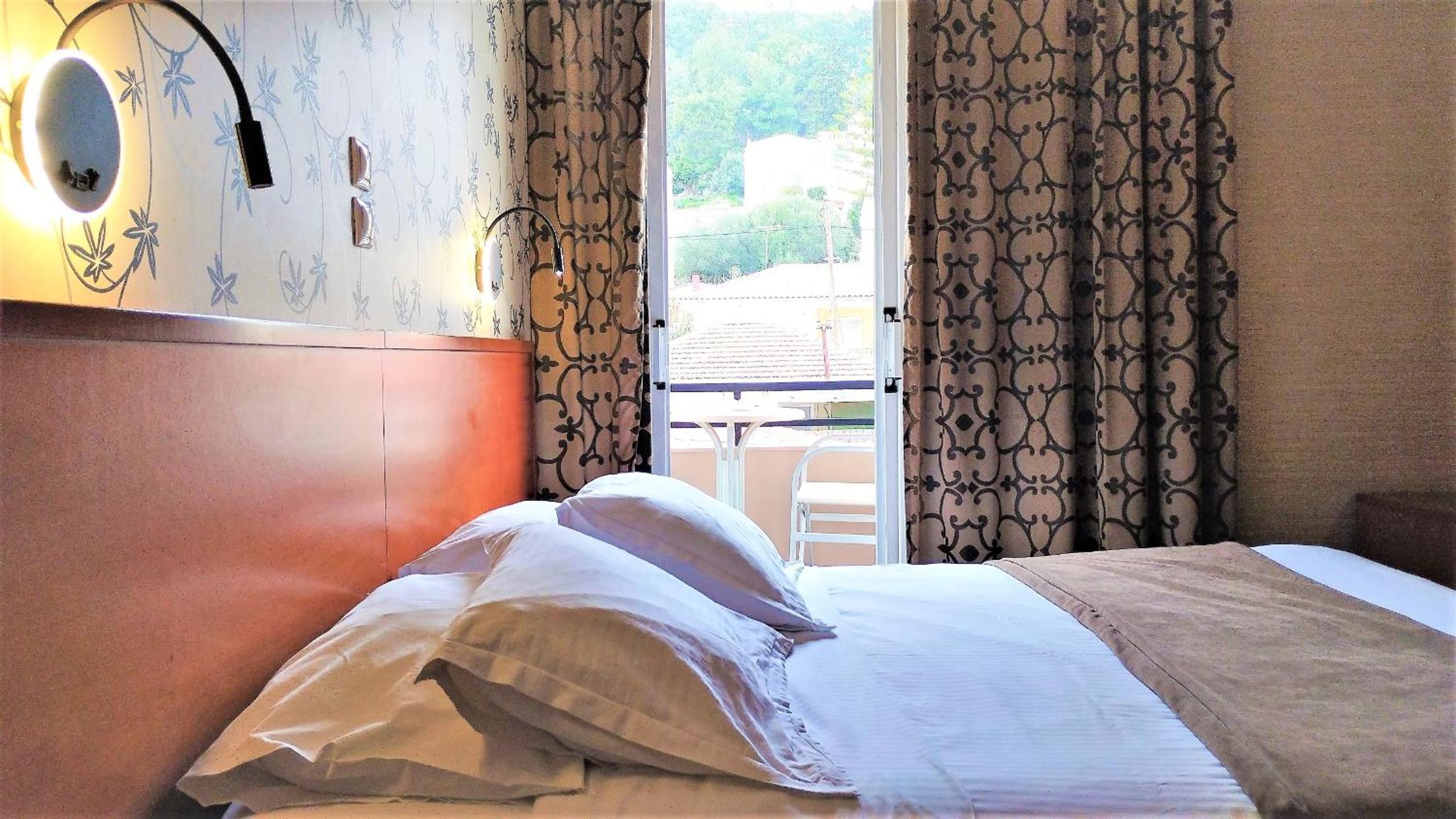 Standard Double Room photo 2