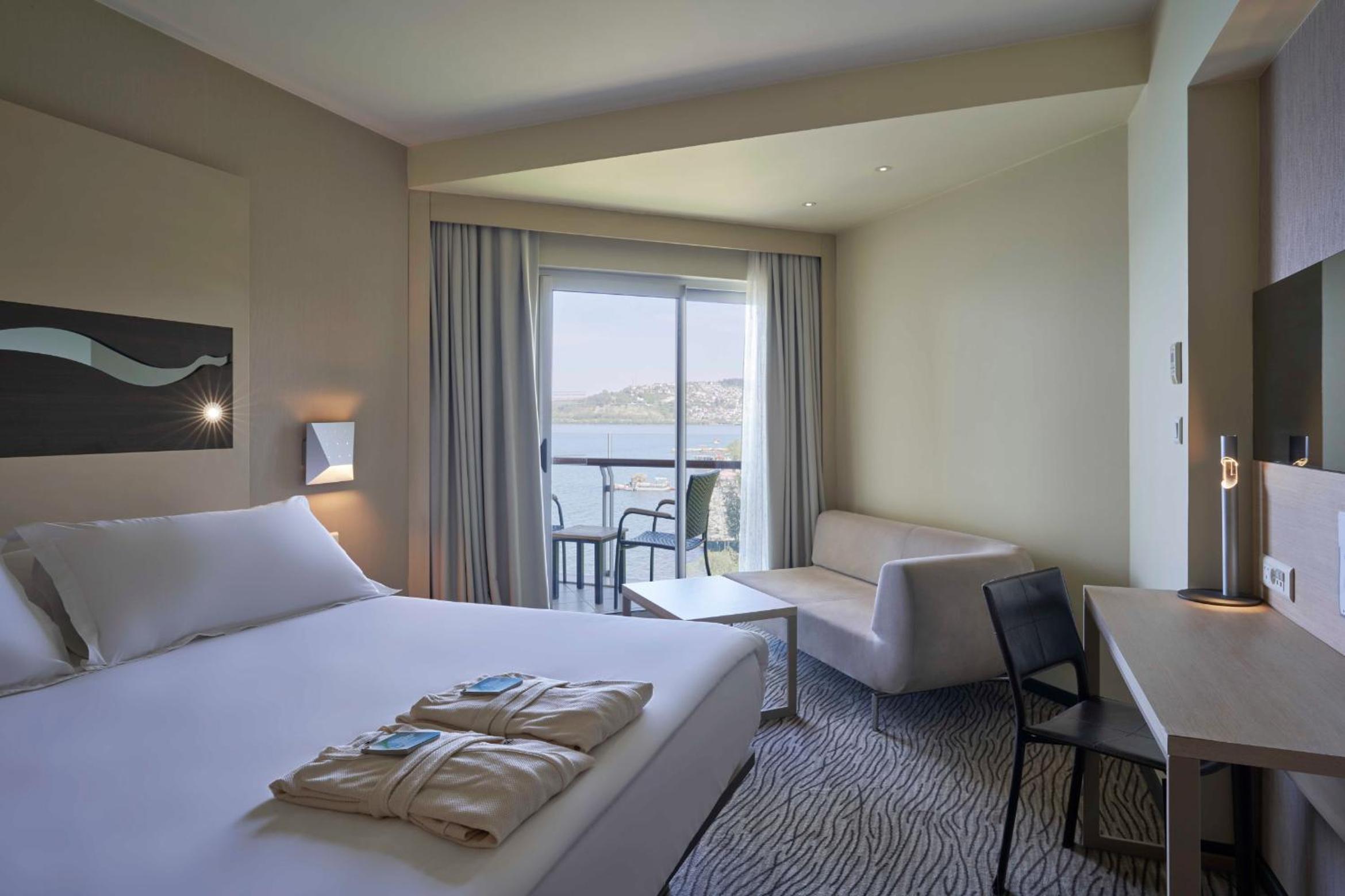 Superior Double or Twin Room - Photo 1