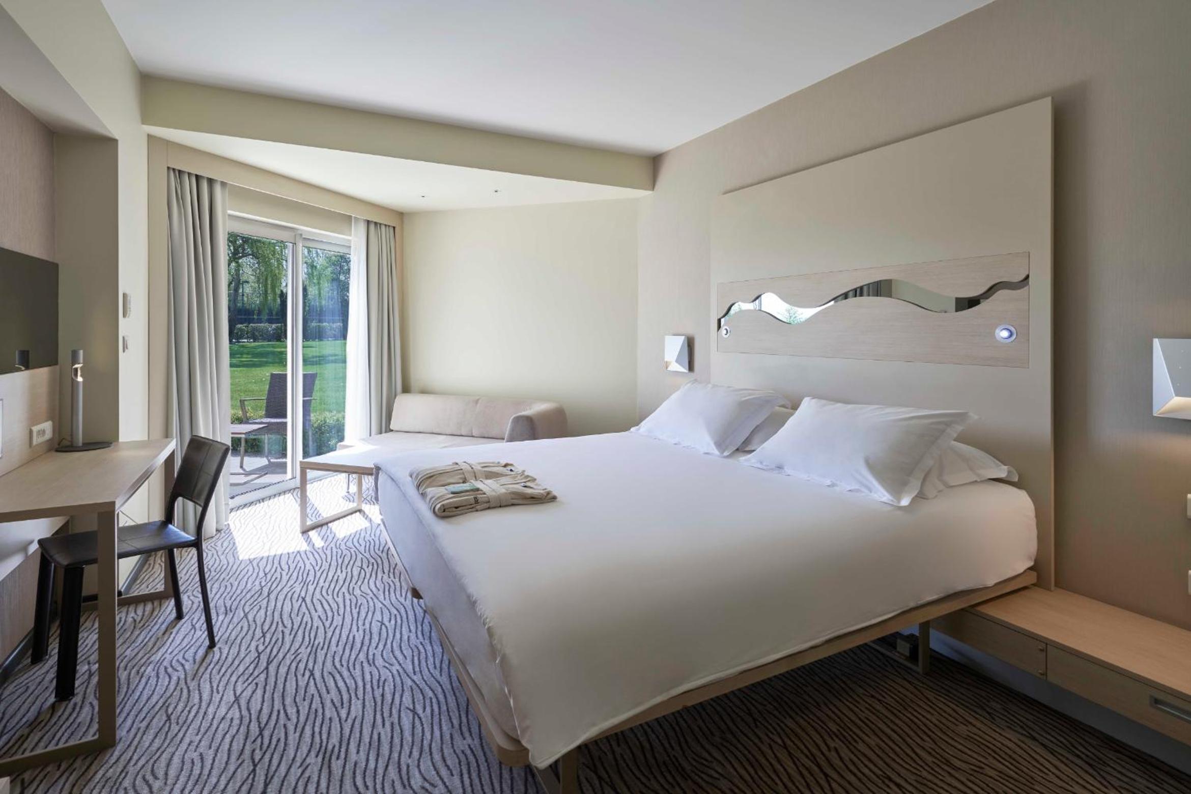 Superior Double or Twin Room - Photo 5