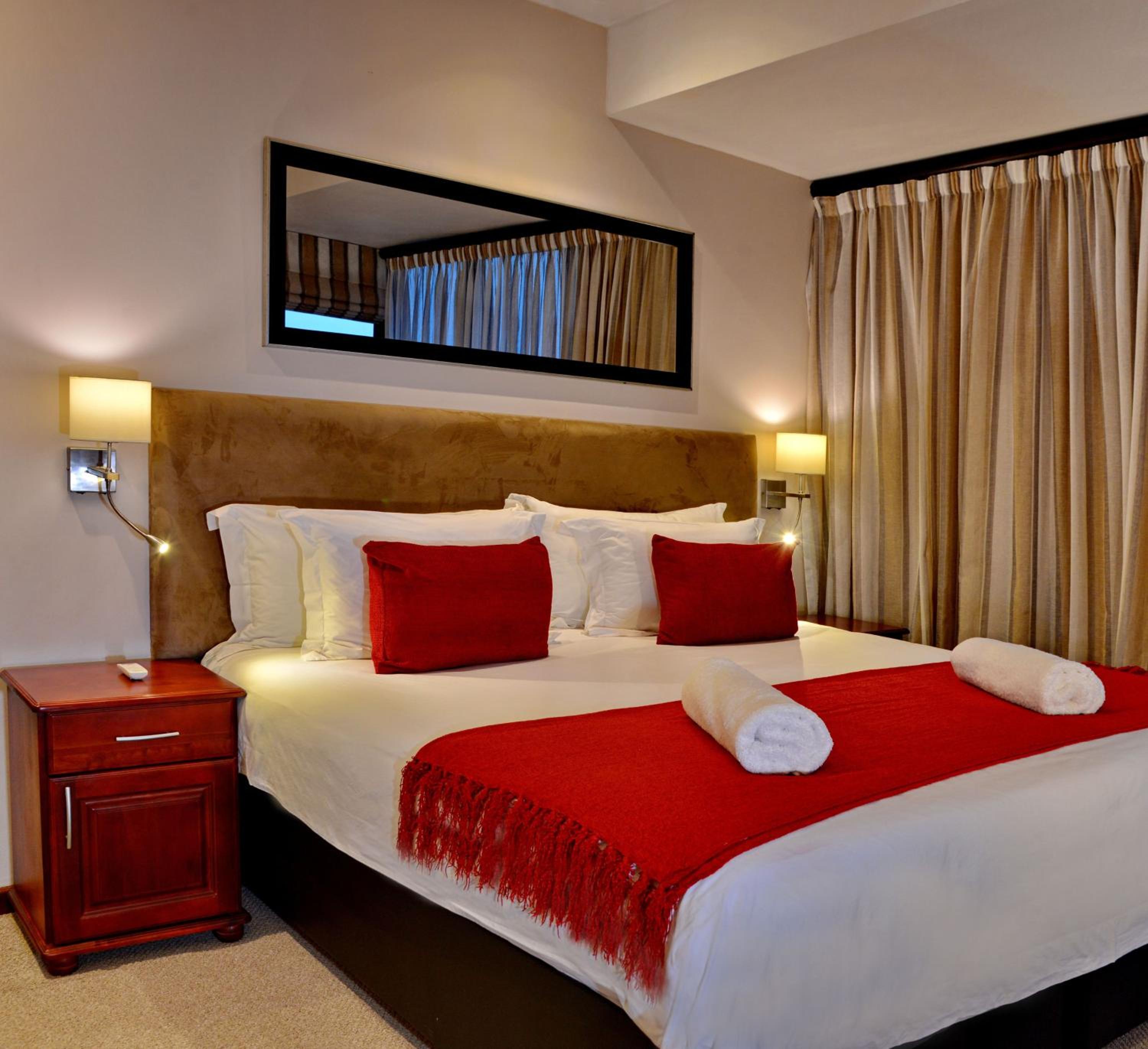 Three-Bedroom Apartment with Ocean View photo 2