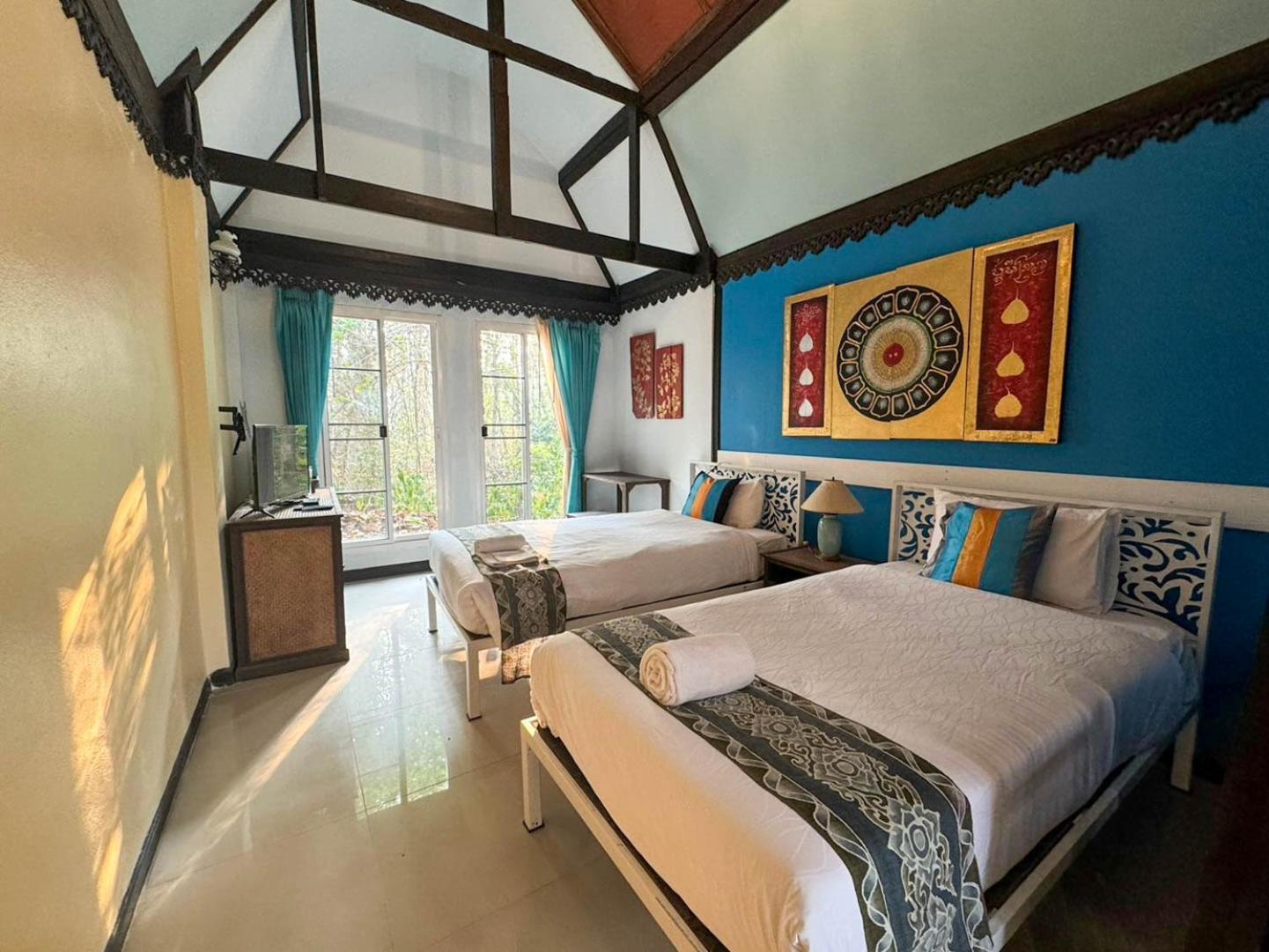 Standard Twin Room - Photo 1