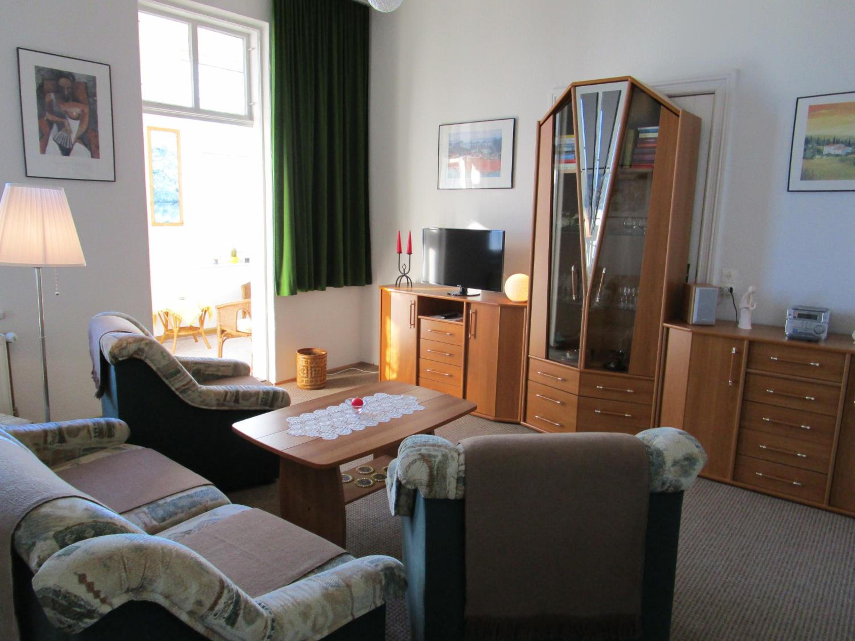 Apartment photo 2