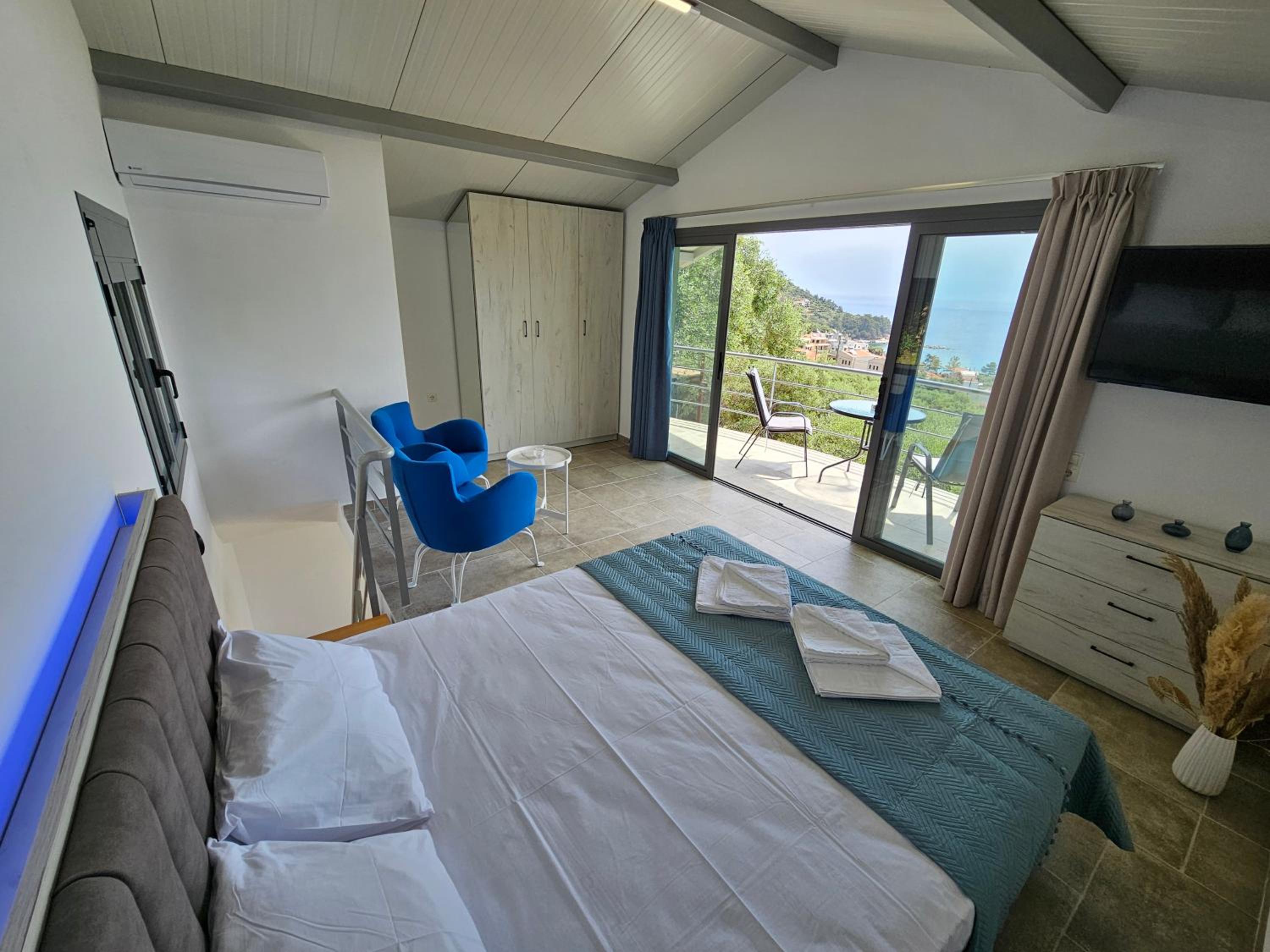 Family Room with Sea View photo 1