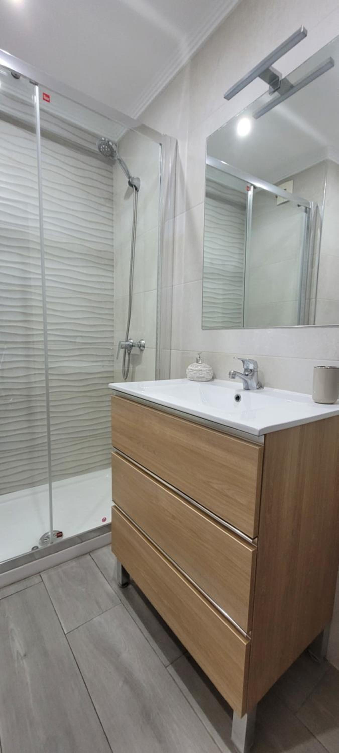One-Bedroom Apartment photo 3