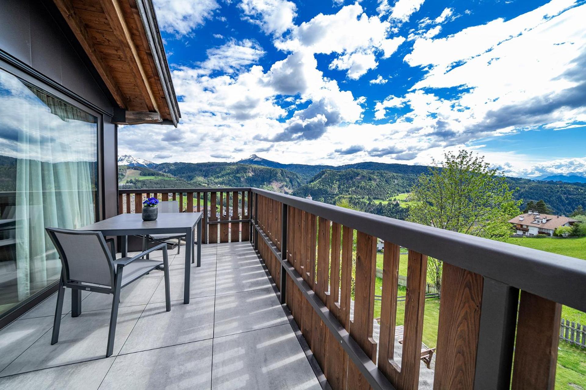 Superior One-Bedroom Apartment with Balcony - Photo 17