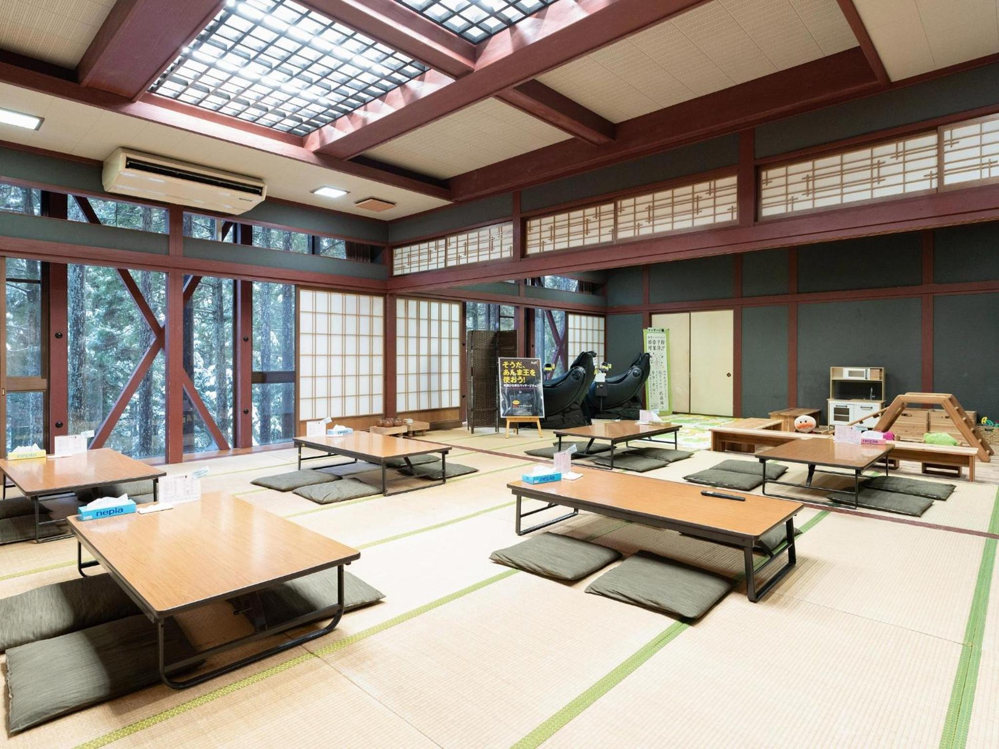 Studio - Photo 20