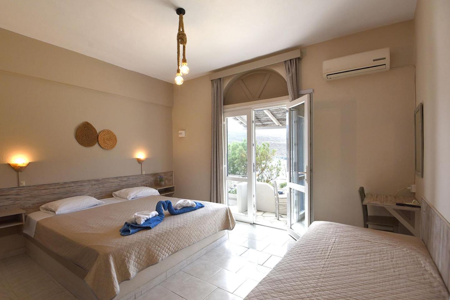 Triple Room with Sea View