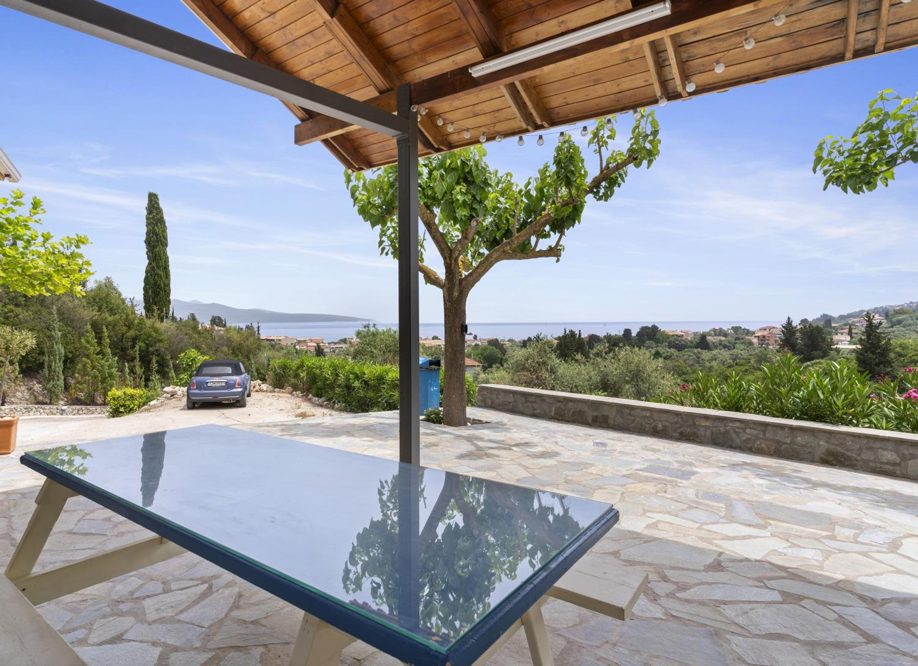 Three-Bedroom Villa photo 2
