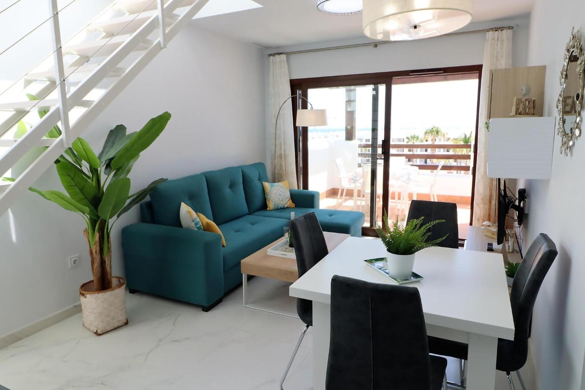 Apartamento con vista a la piscina