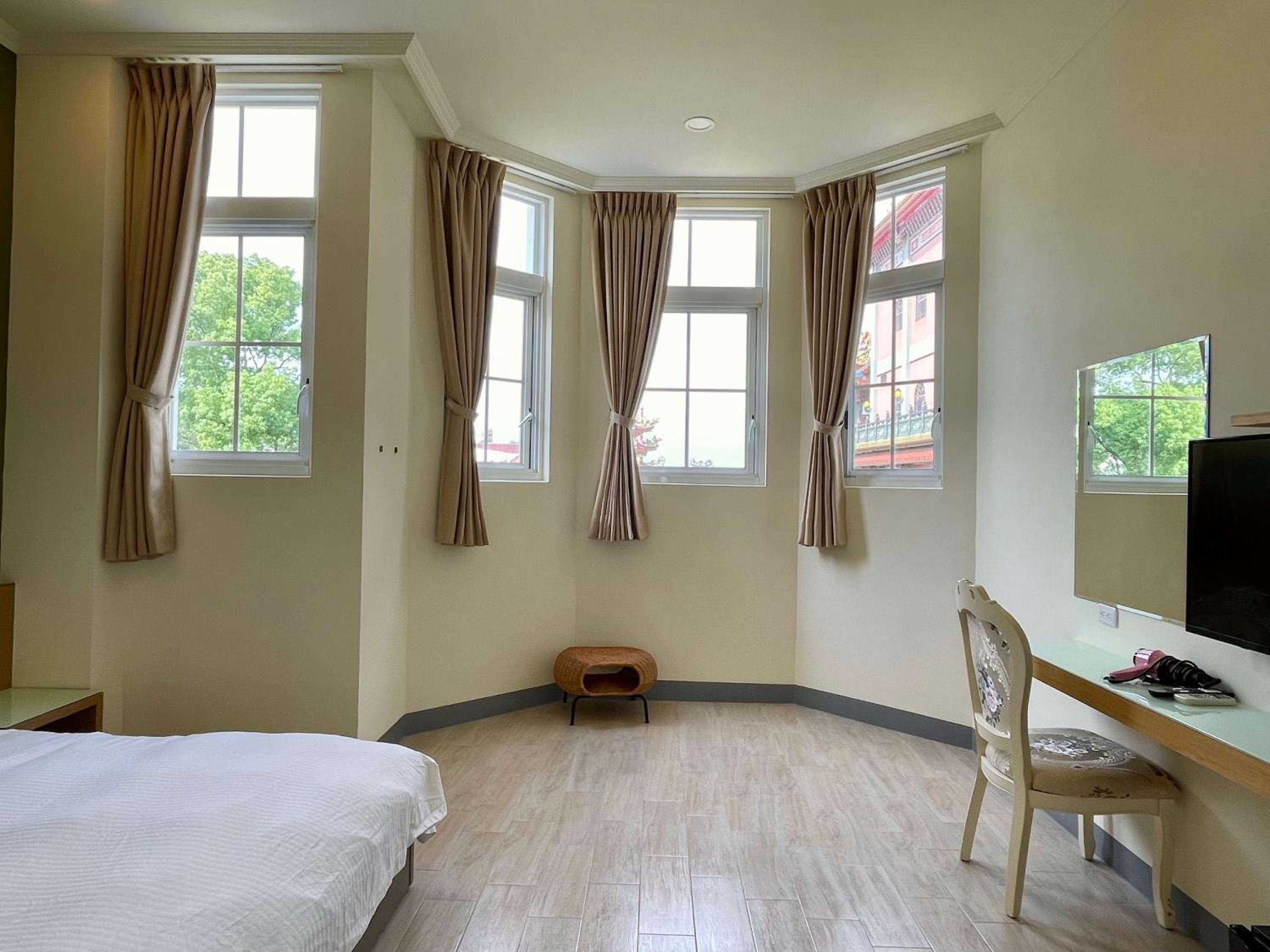 Deluxe Double Room - Photo 5