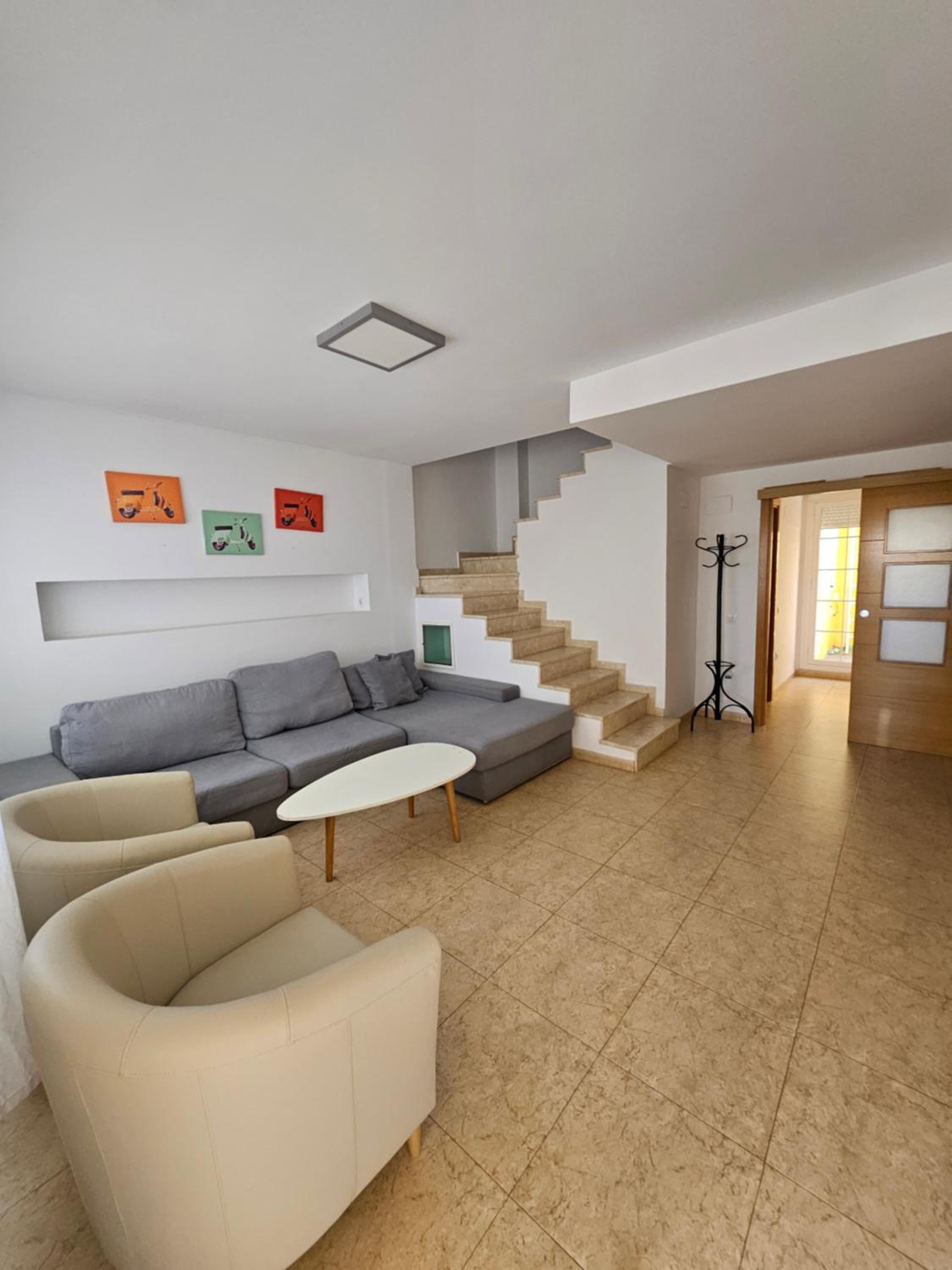 Casa de cuatro habitaciones