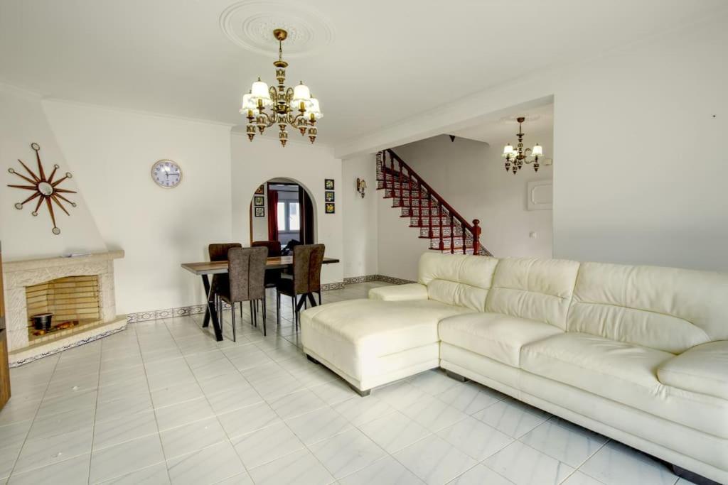 Three-Bedroom Villa photo 2