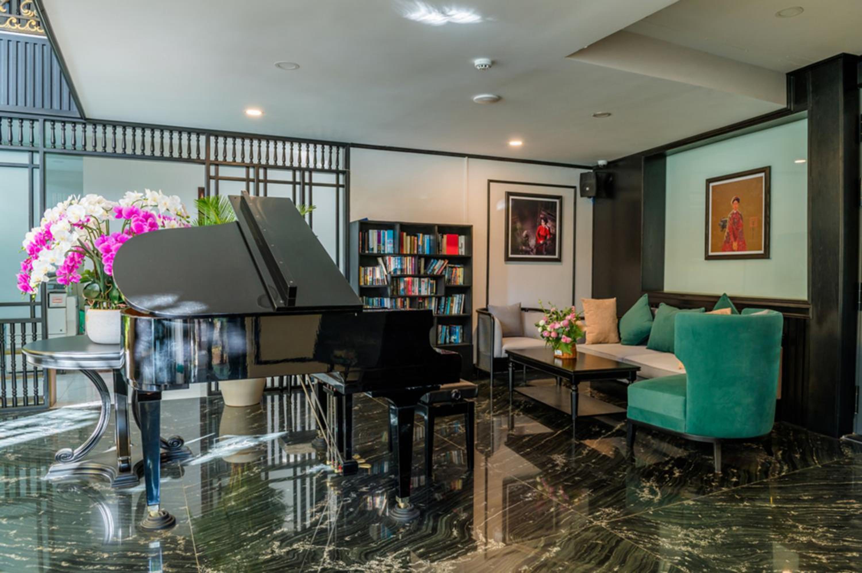 Deluxe Room - Photo 3