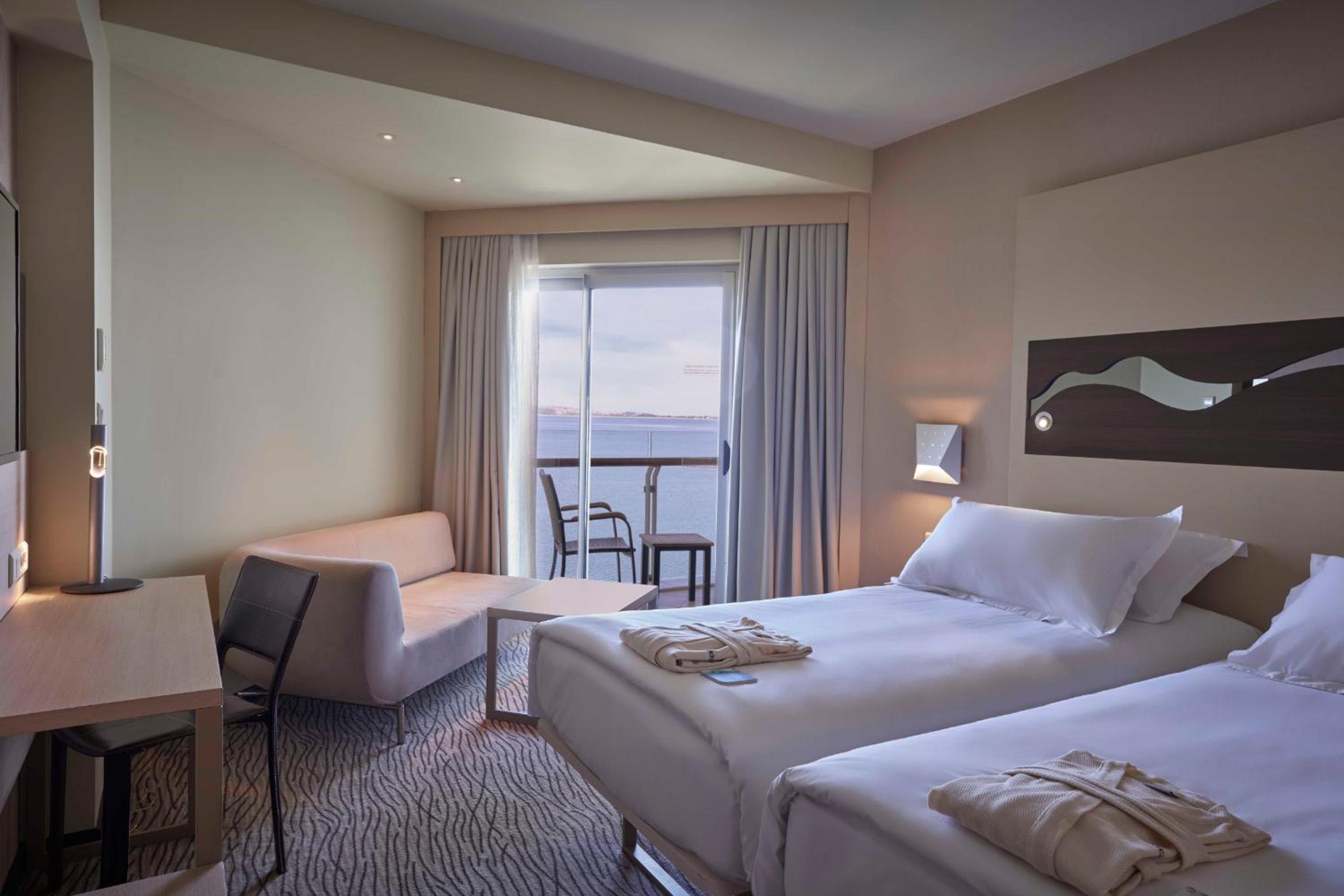 Deluxe Double or Twin Room - Photo 1