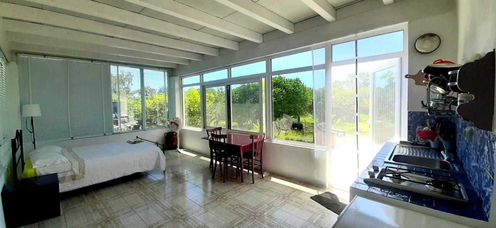 One-Bedroom House photo 3