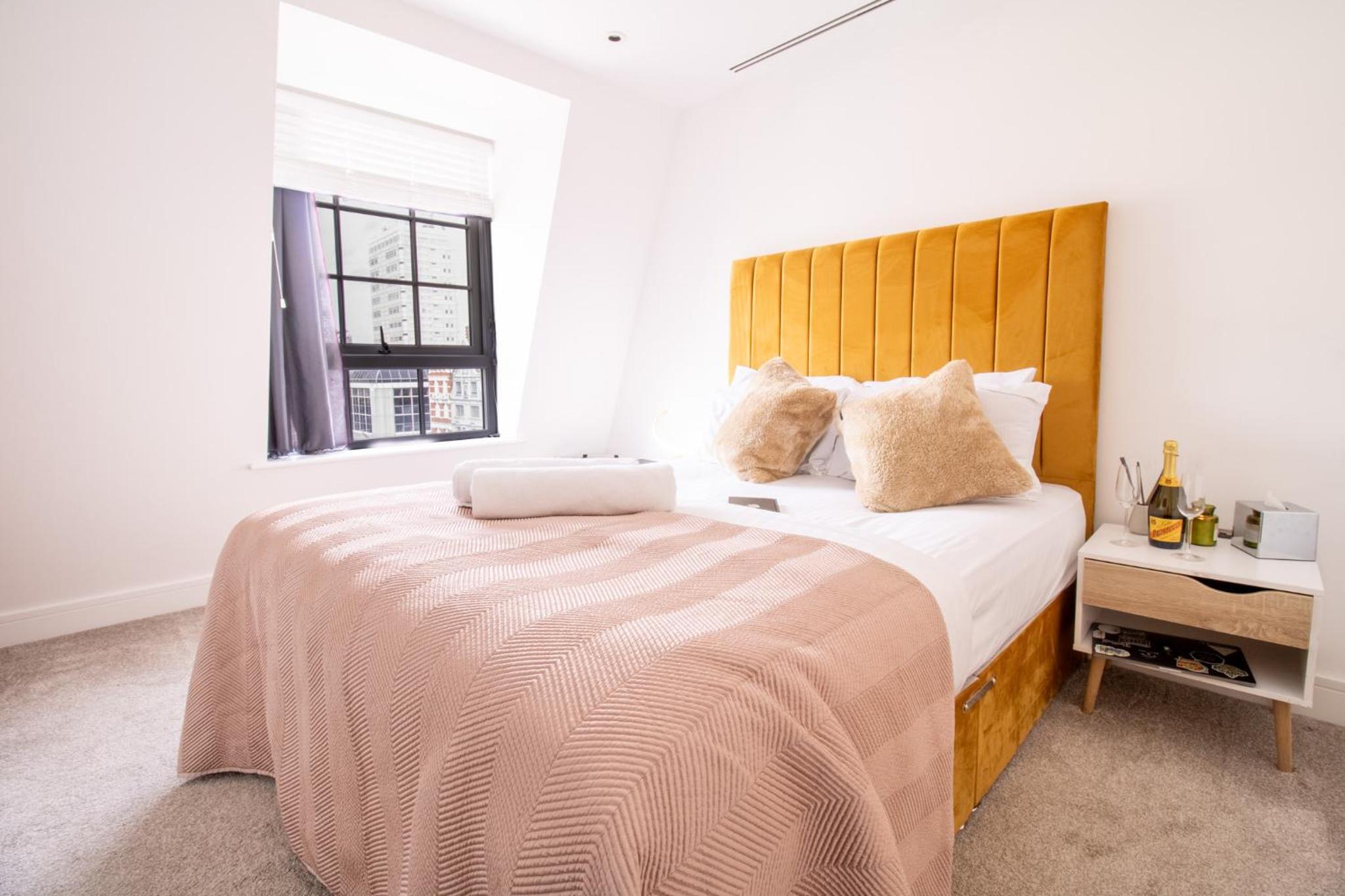 Three-Bedroom Apartment photo 2