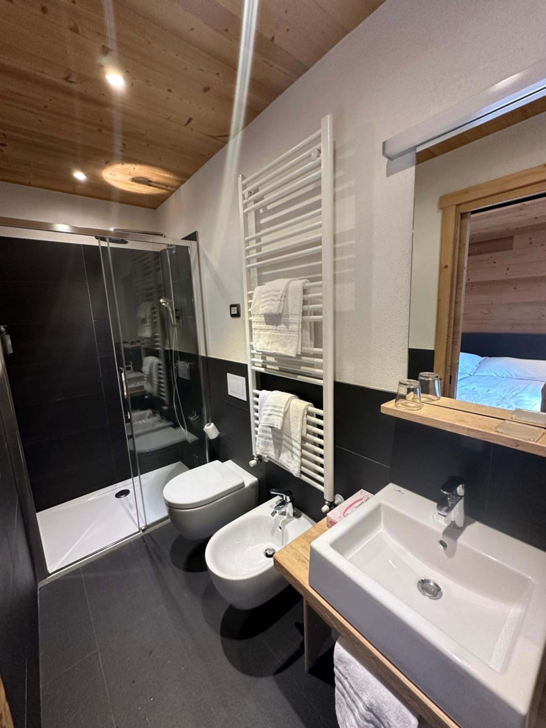 Budget Double Room photo 3