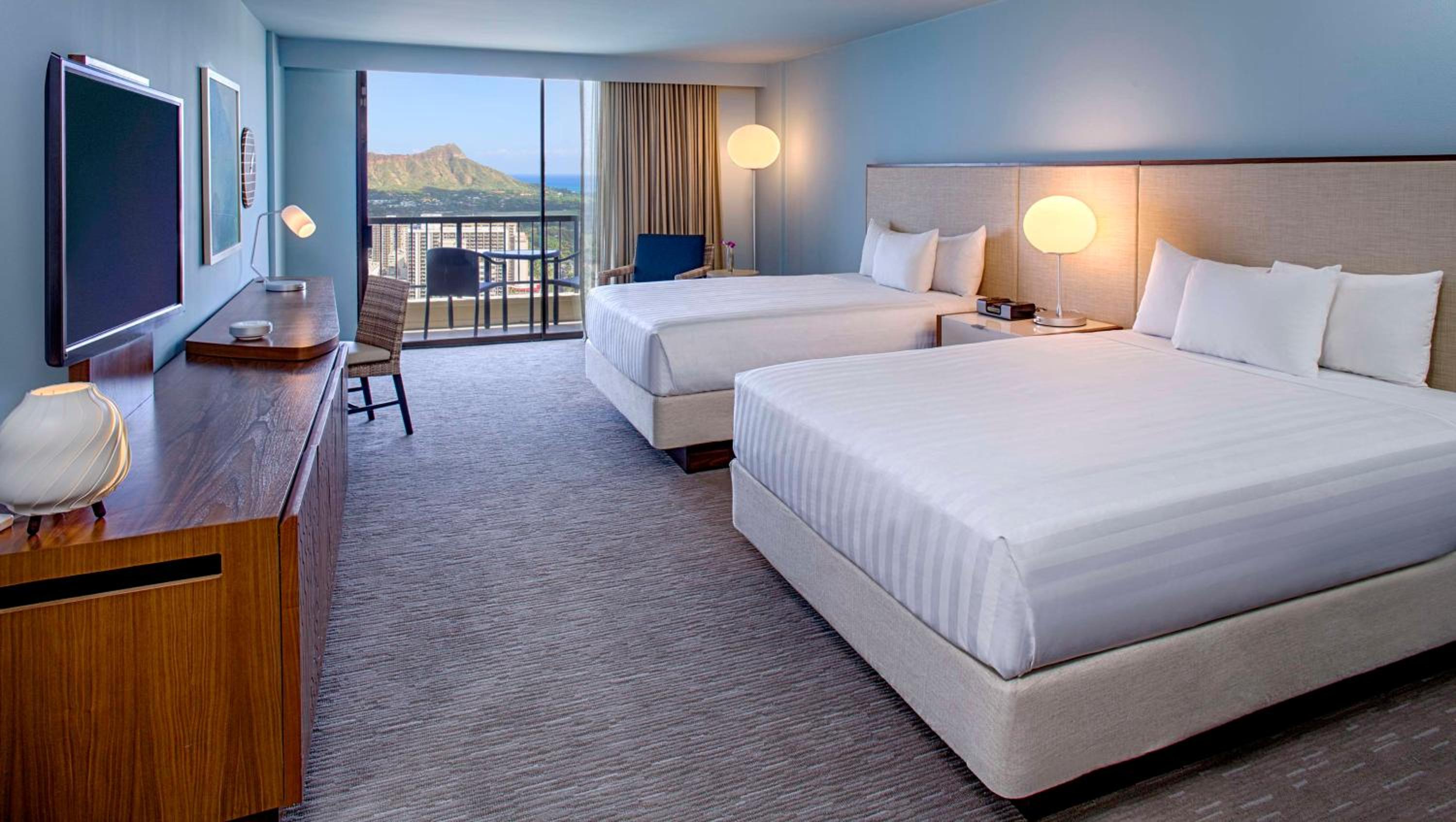 Queen Room with Two Queen Beds and Accessible Tub - Disability Access - Photo 2