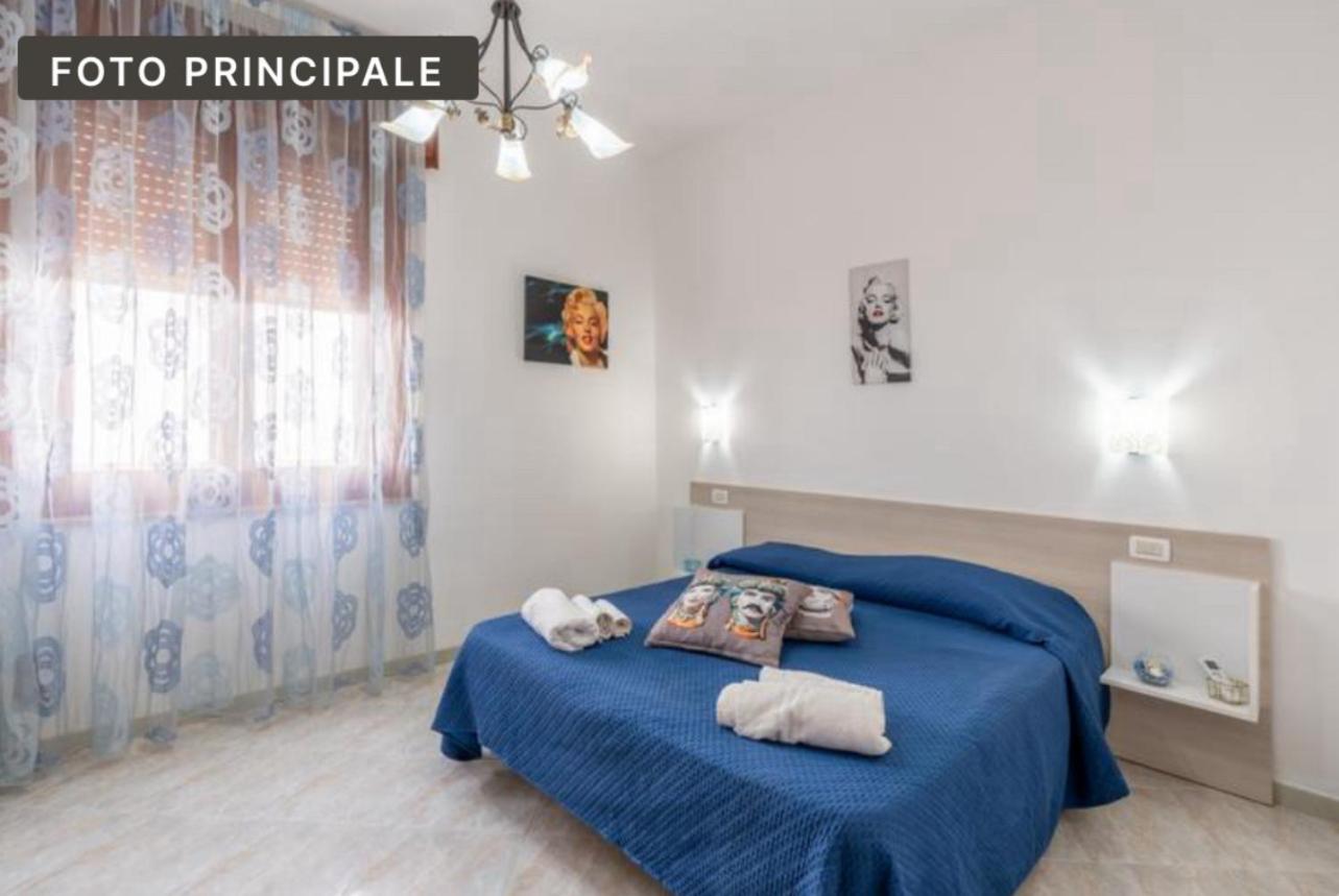 Double Room with Private Bathroom - Photo 16