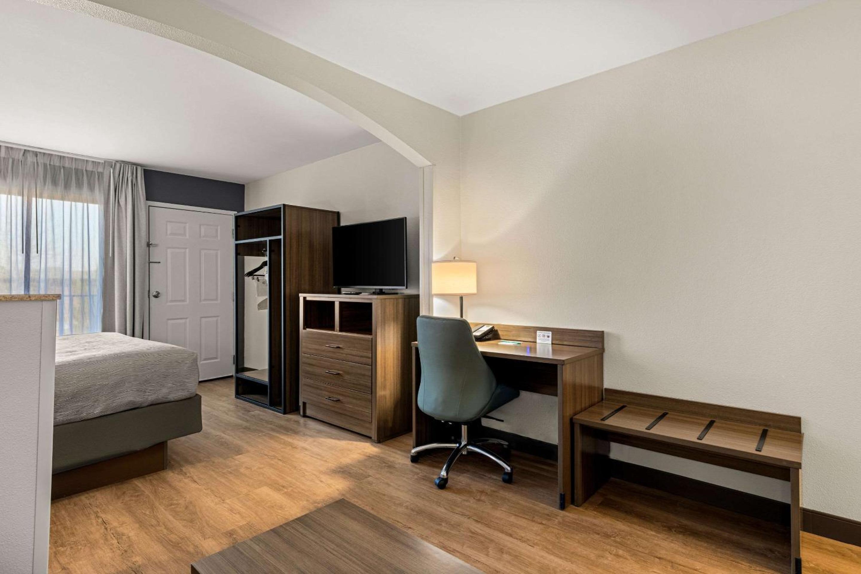 King Suite - Photo 7