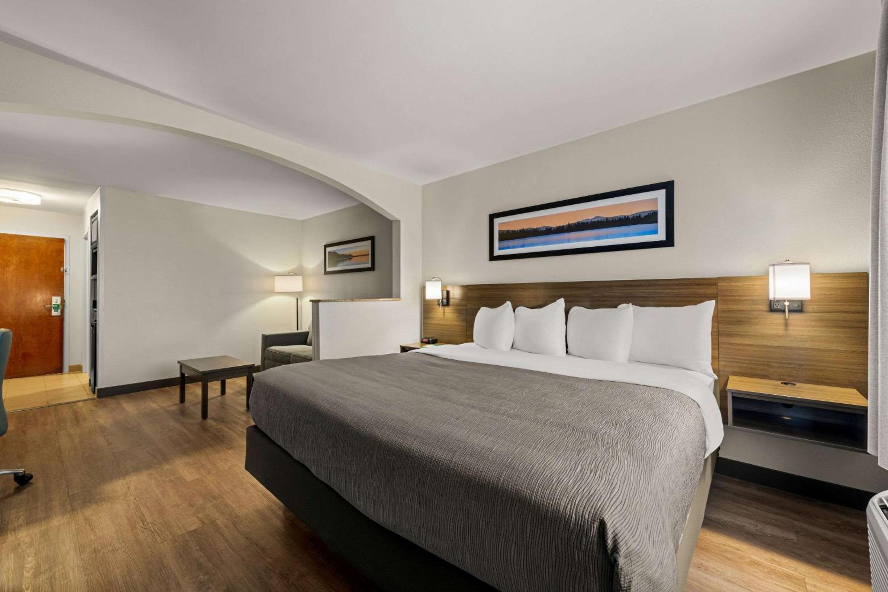 King Suite - Photo 8