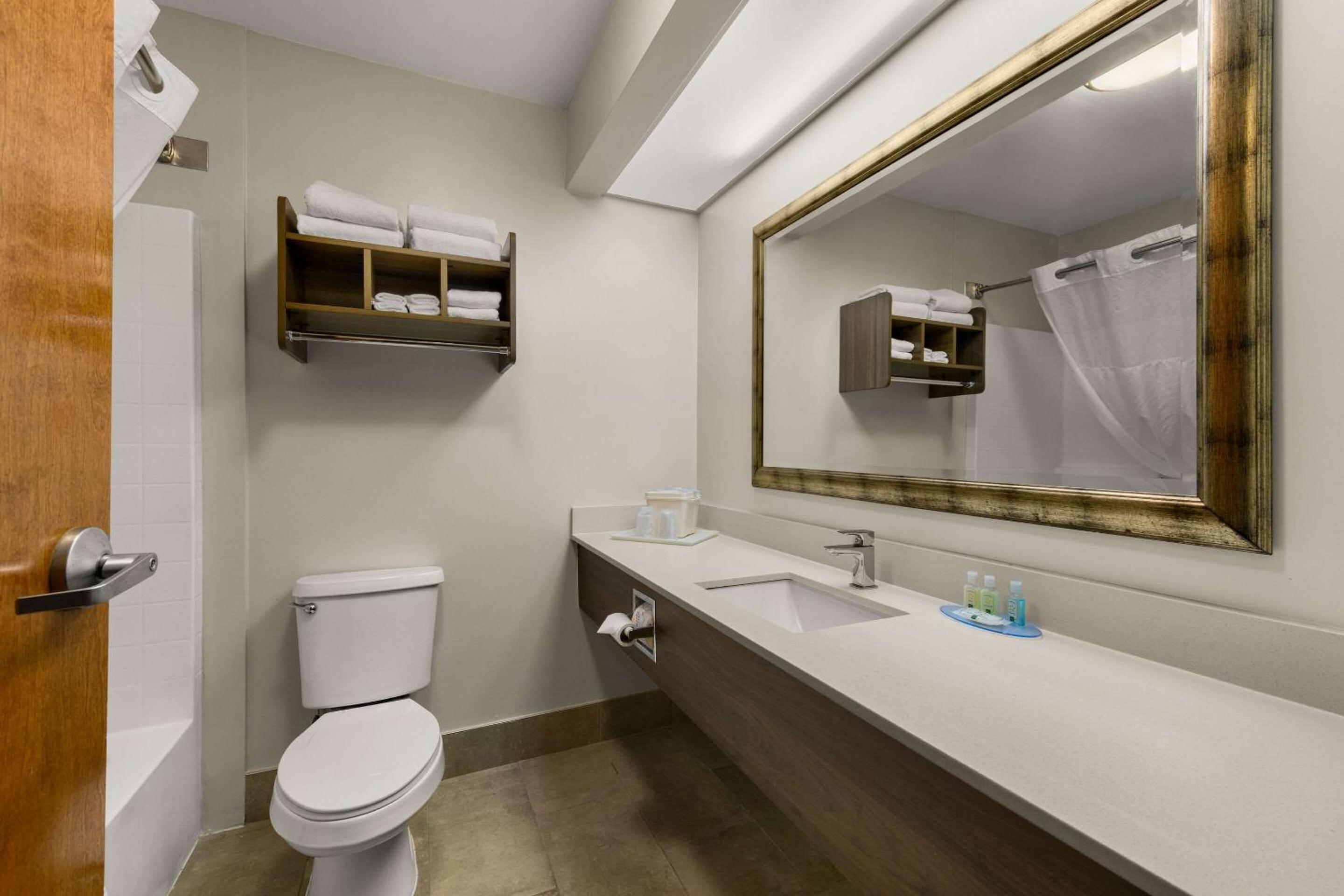 Double Room with Two Double Beds - Photo 7