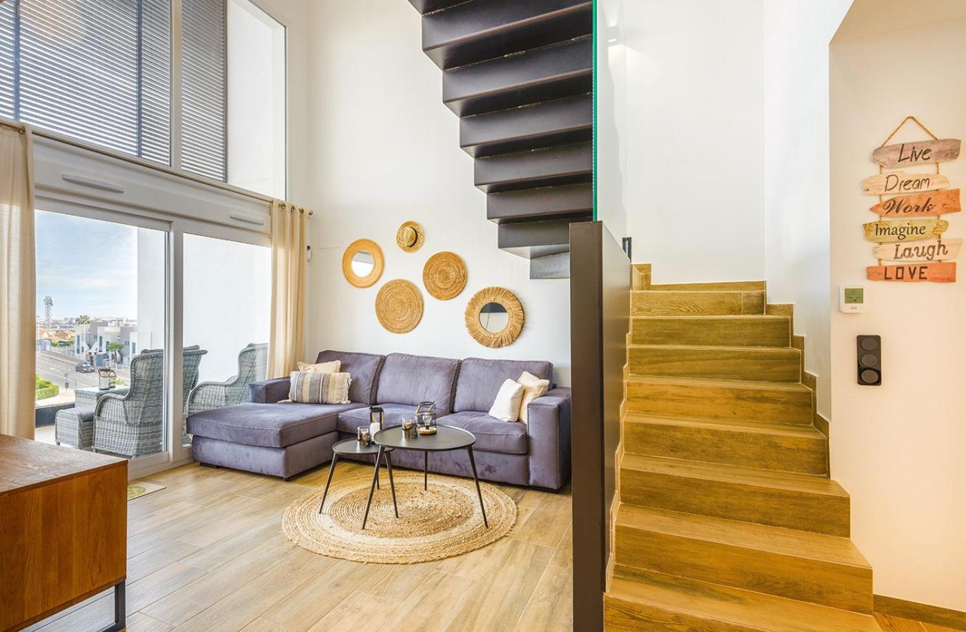 Apartamento de tres habitaciones - Piso alto