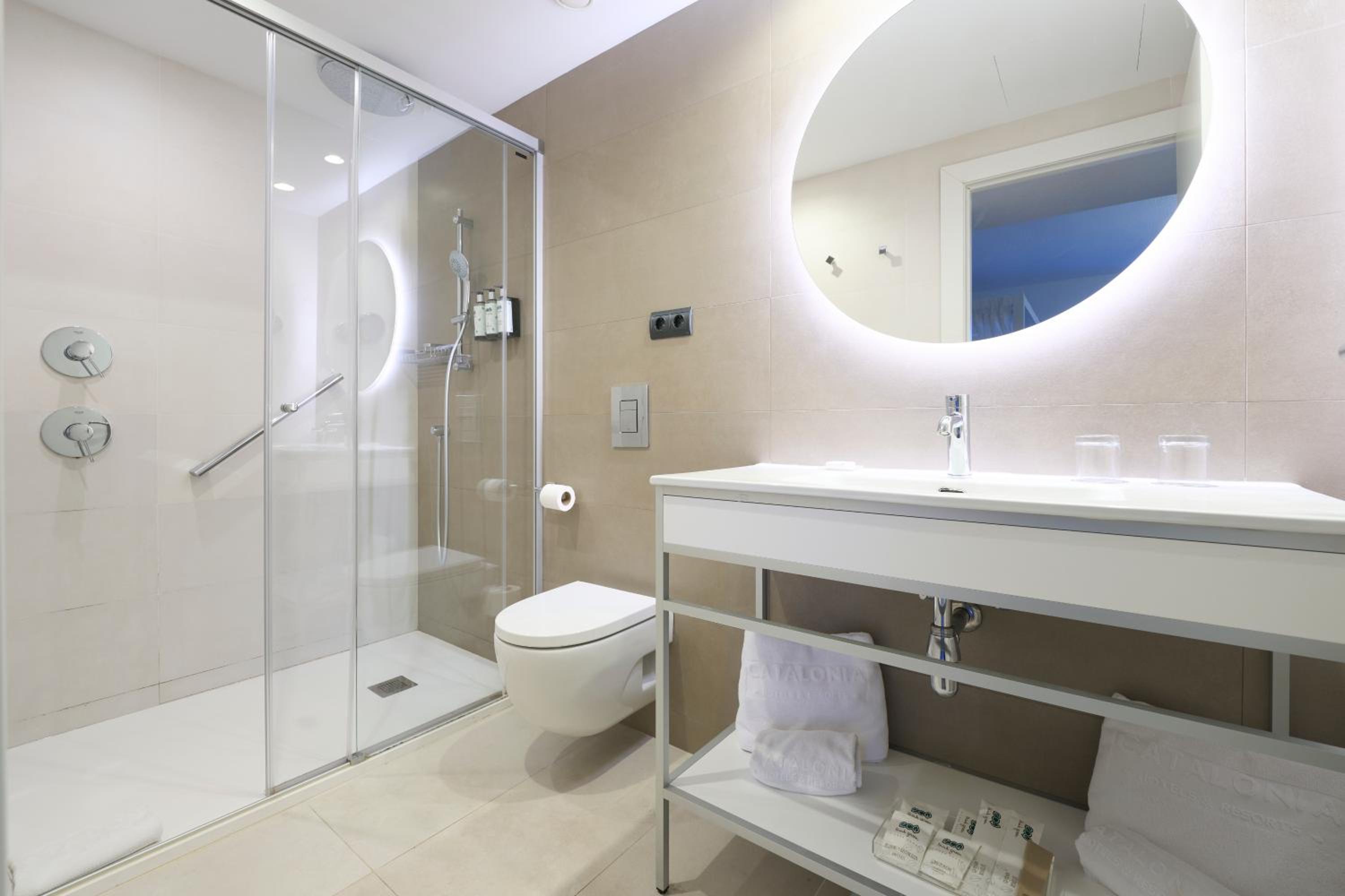 Superior Double Room with Sea View - Photo 3