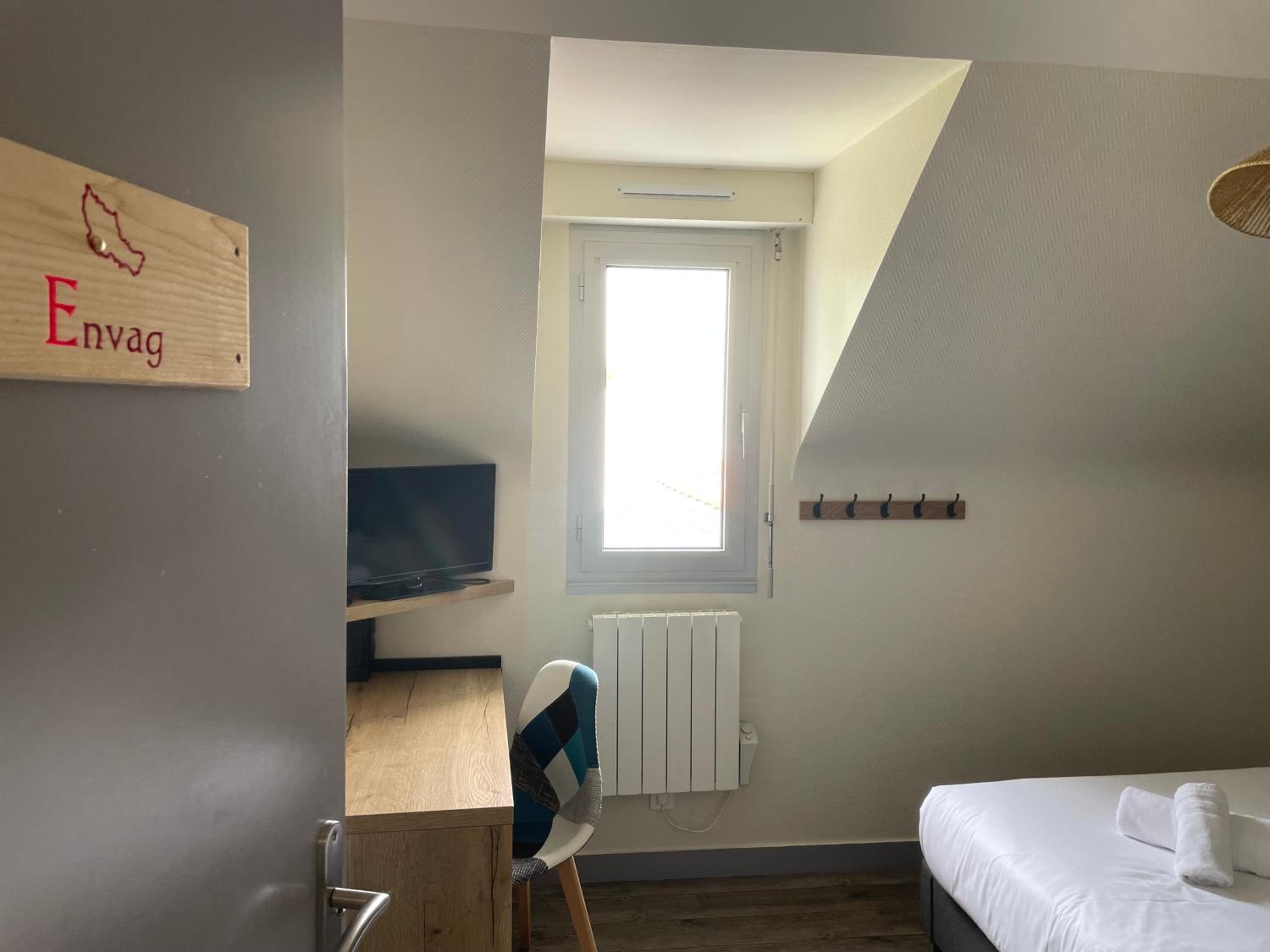 Economy Double Room photo 2