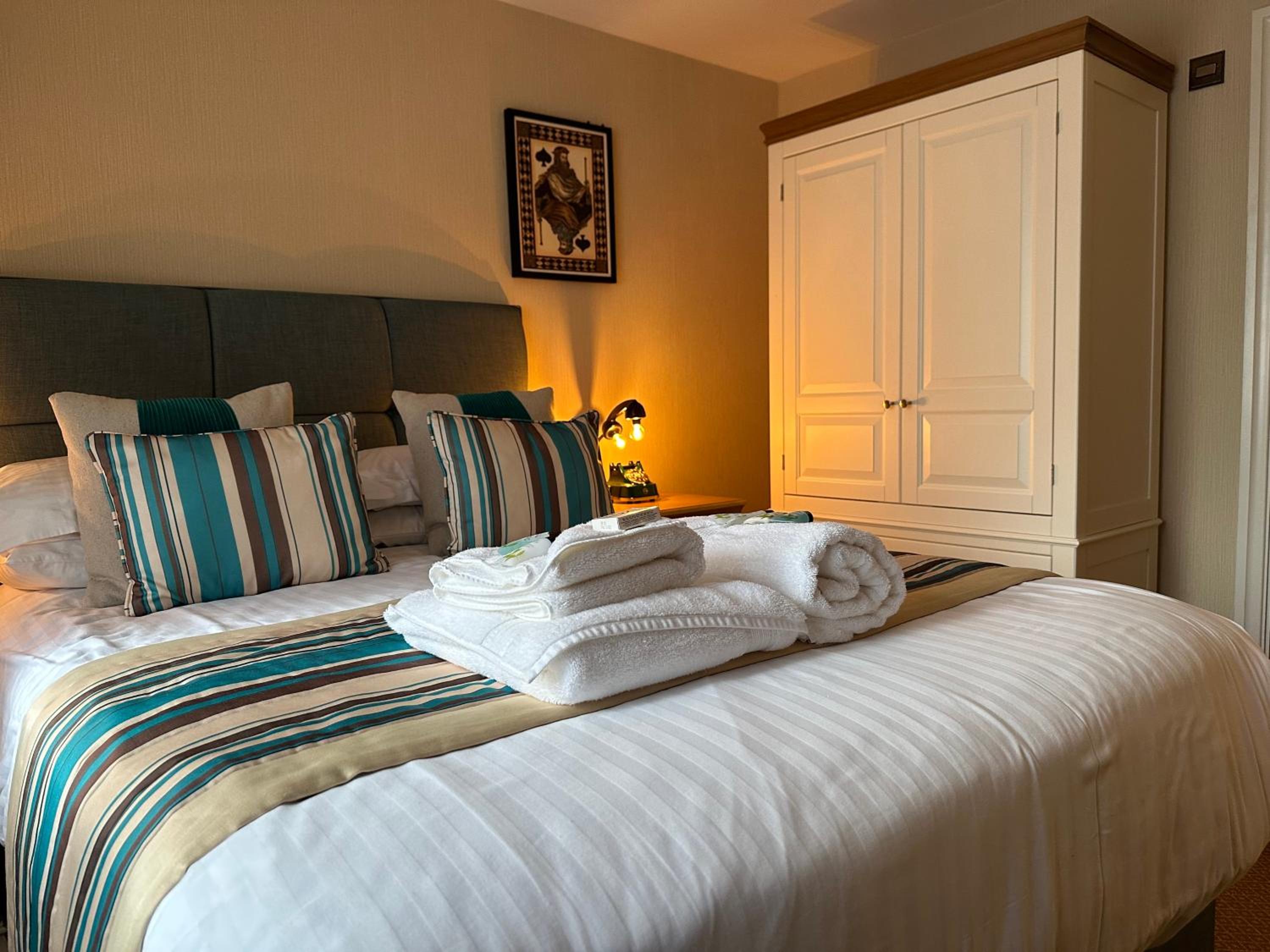 Double Room with Shower - Photo 8