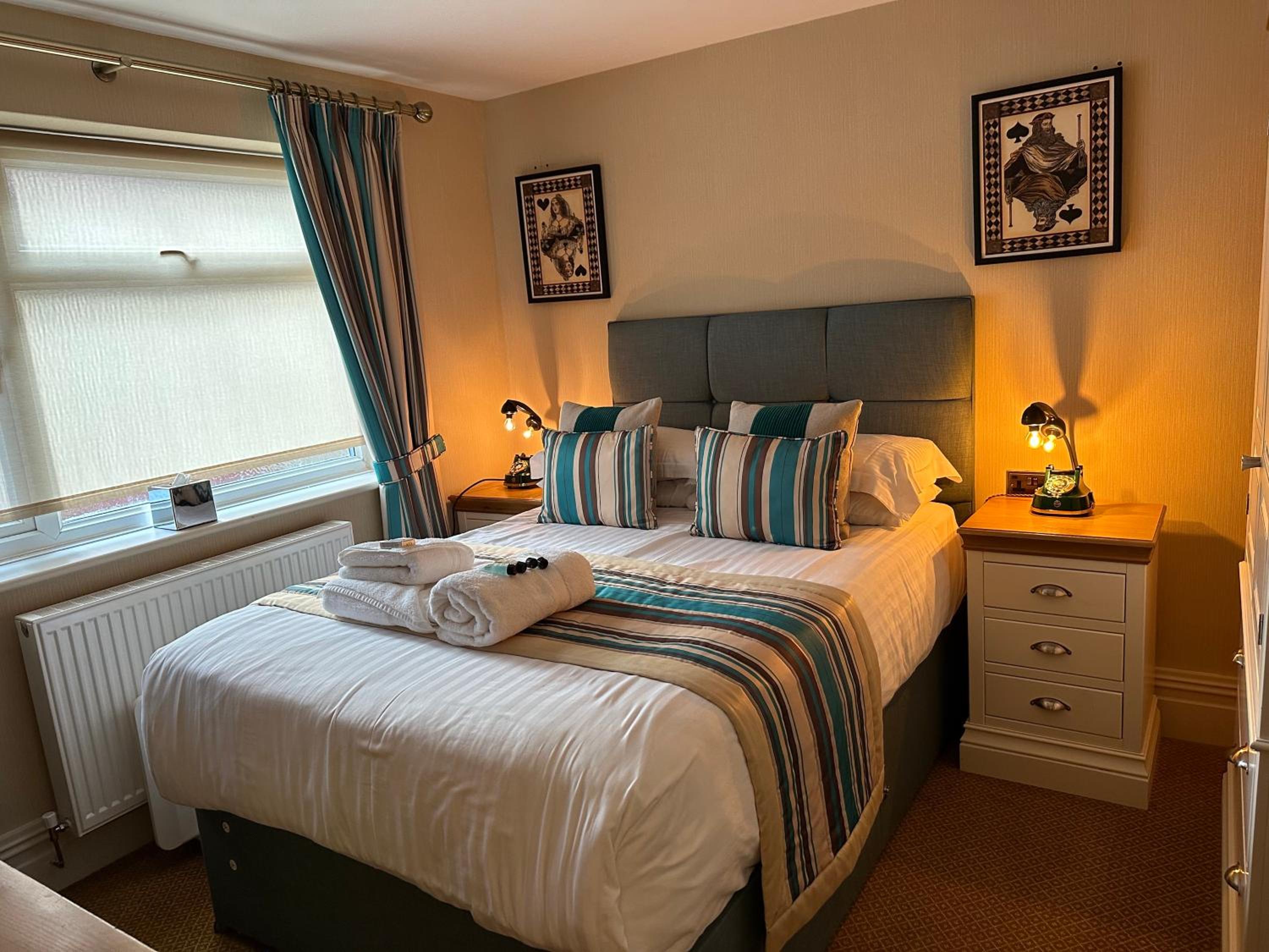 Double Room with Shower - Photo 1