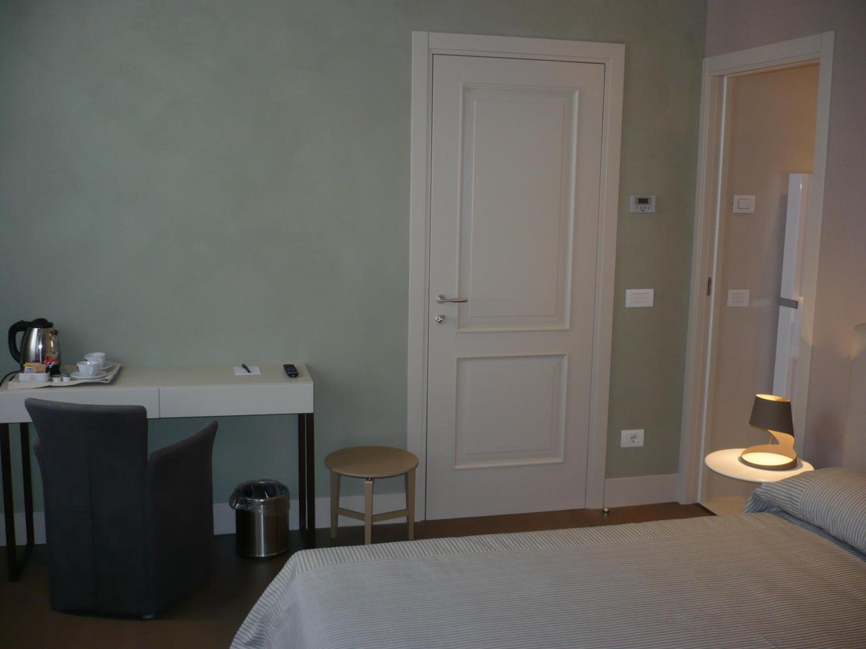 Two-Bedroom Apartment - Separate Building thumbnail 5