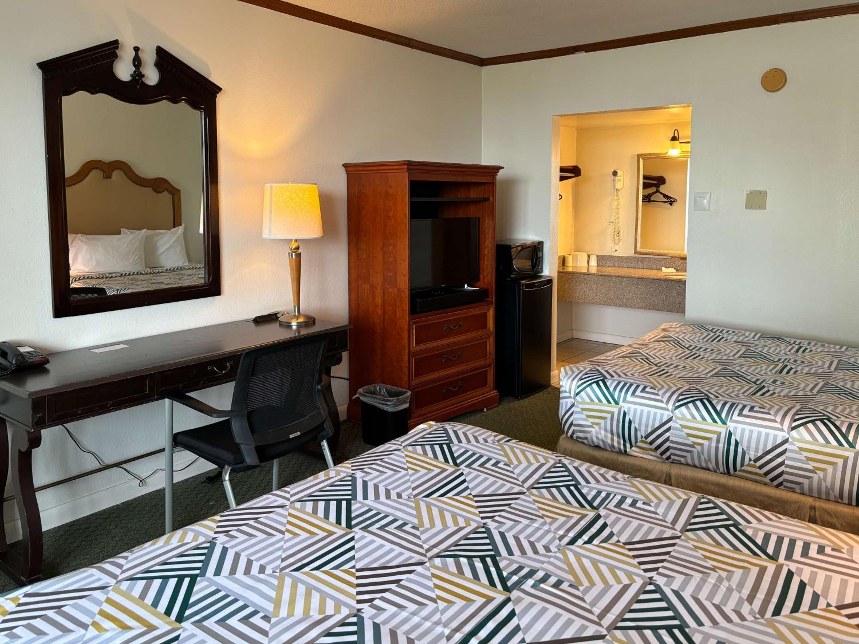 Double Room with Two Double Beds - Non-Smoking photo 1