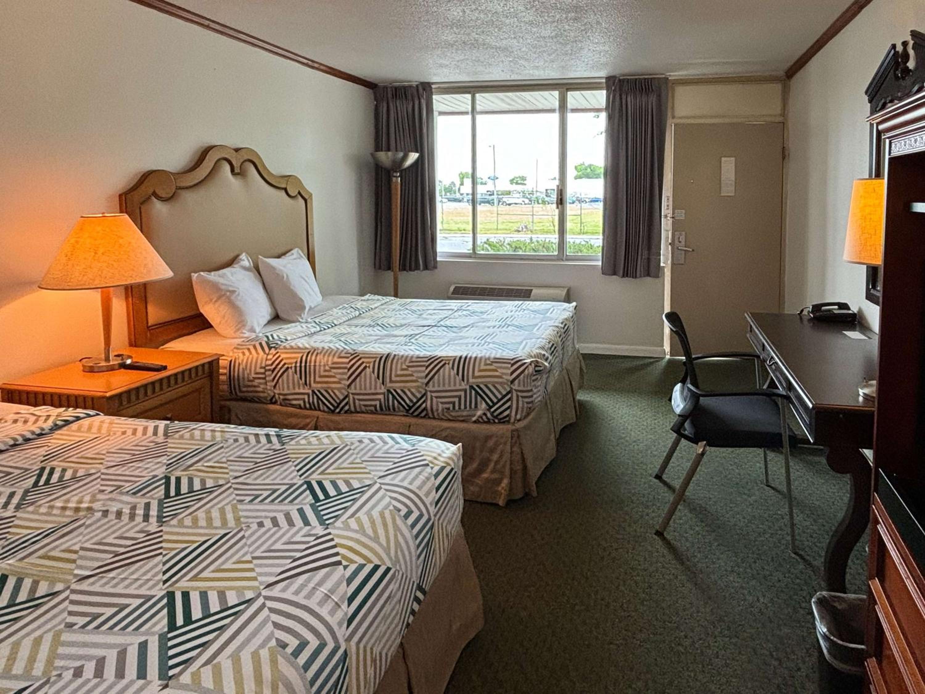 Double Room with Two Double Beds - Non-Smoking photo 3