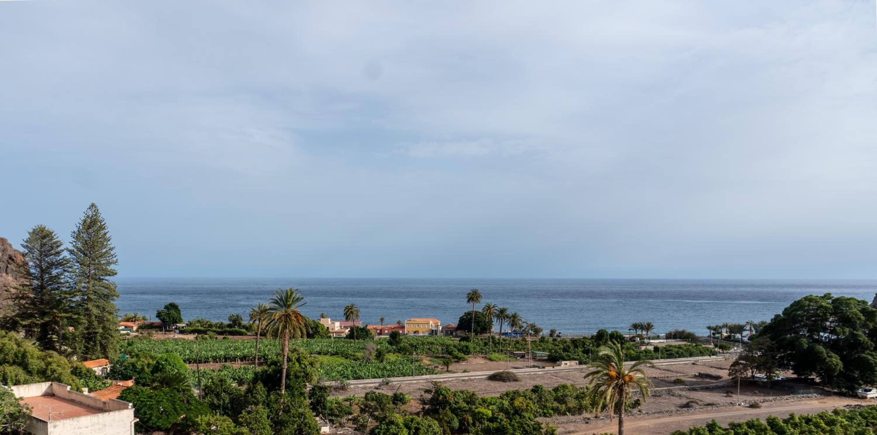 One-Bedroom Apartment with Sea View and Terrace photo 3