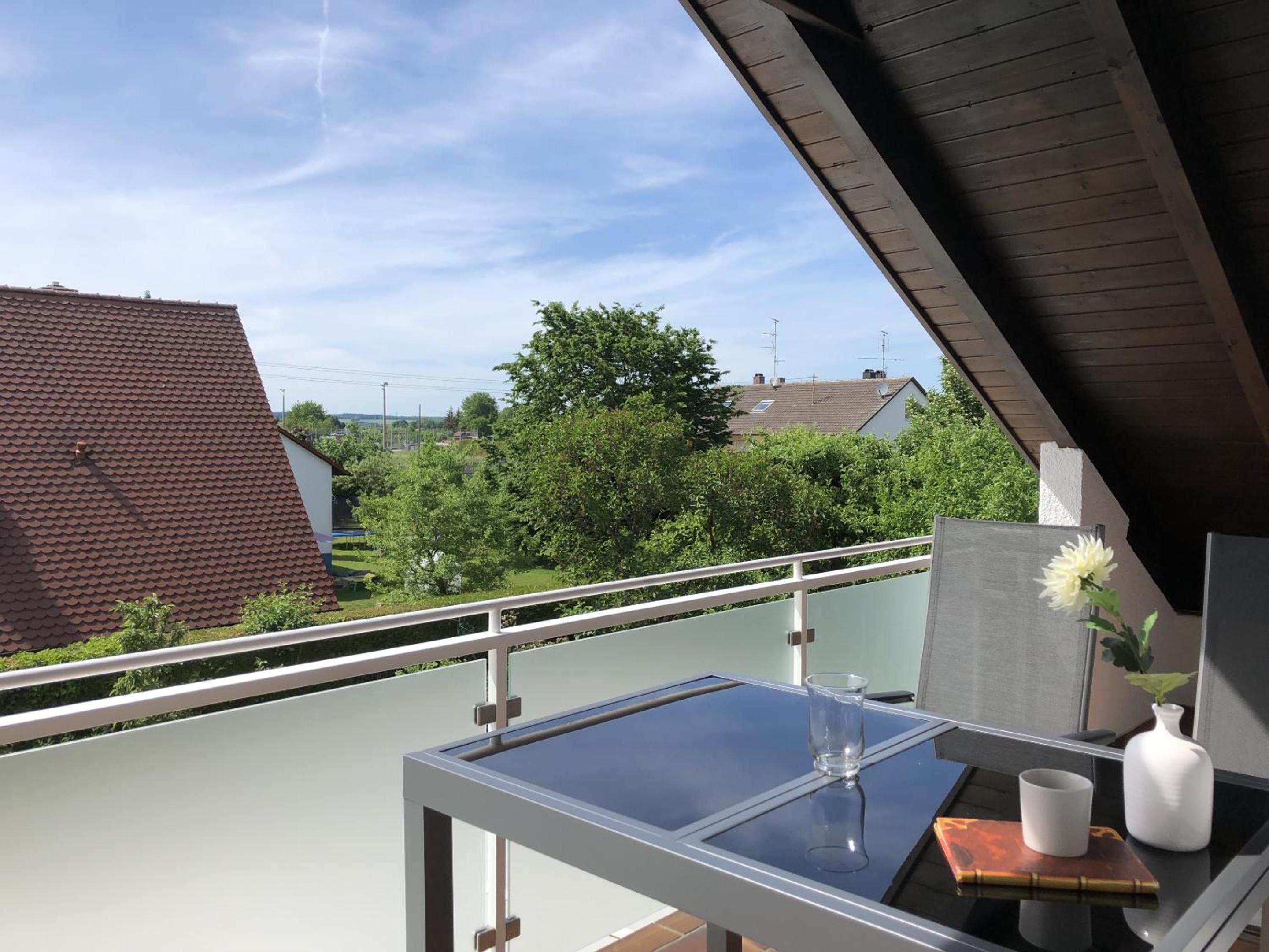 Three-Bedroom Apartment with Balcony photo 2