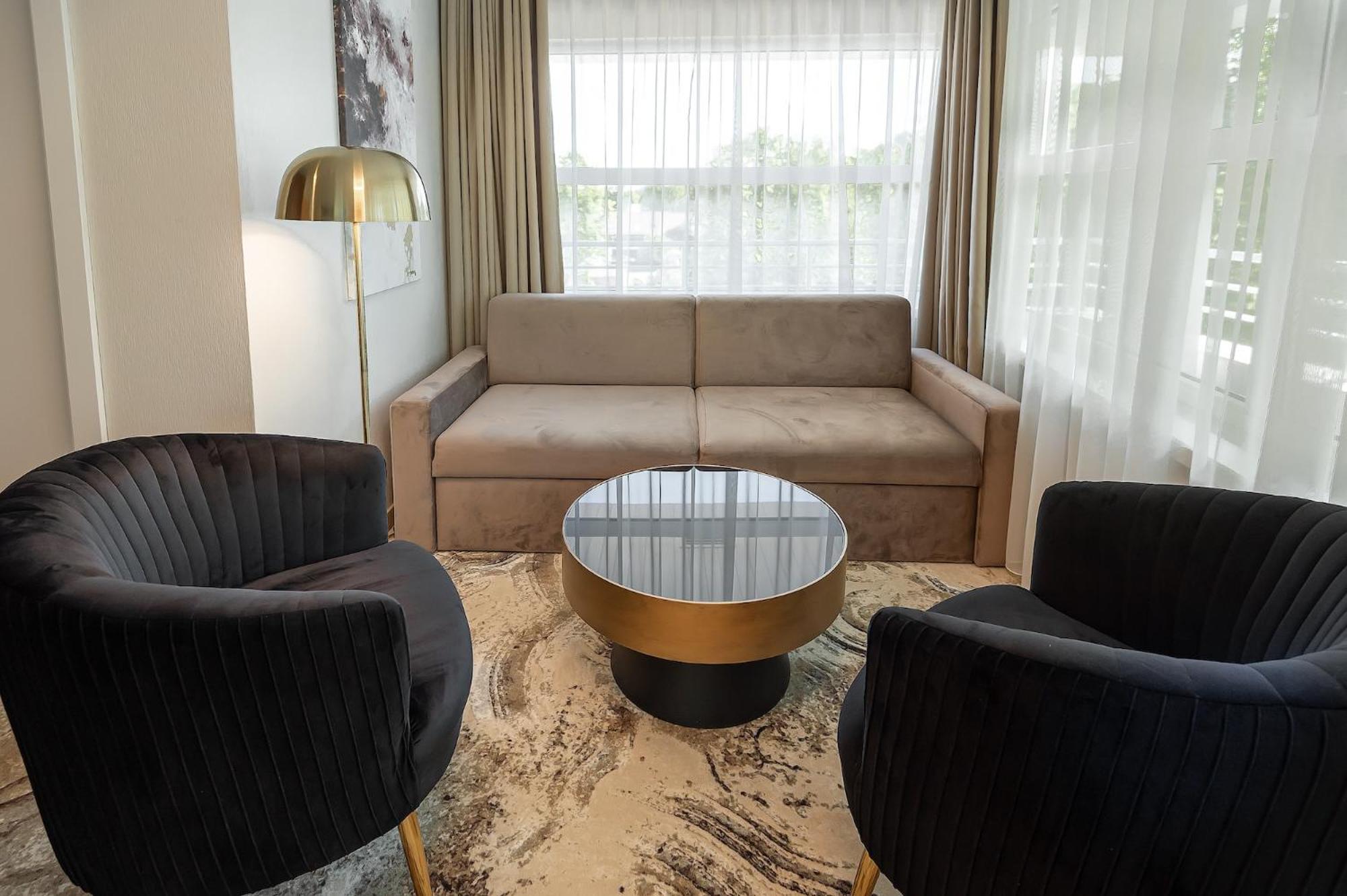 Suite with Morning Spa Access - Photo 6
