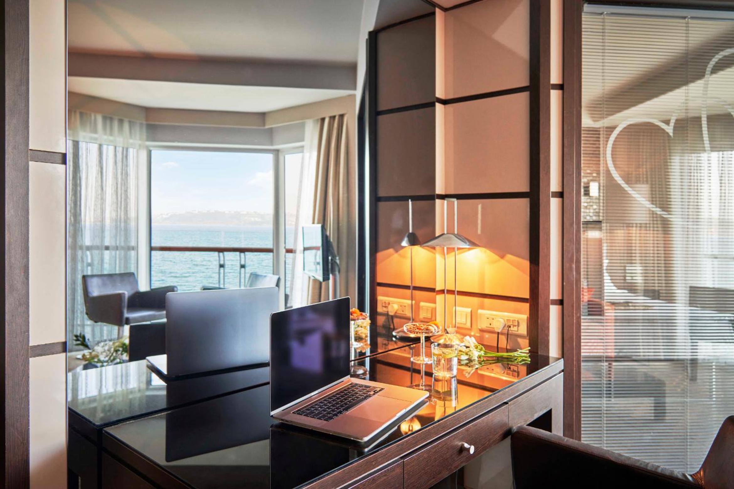 Superior Suite - Photo 2