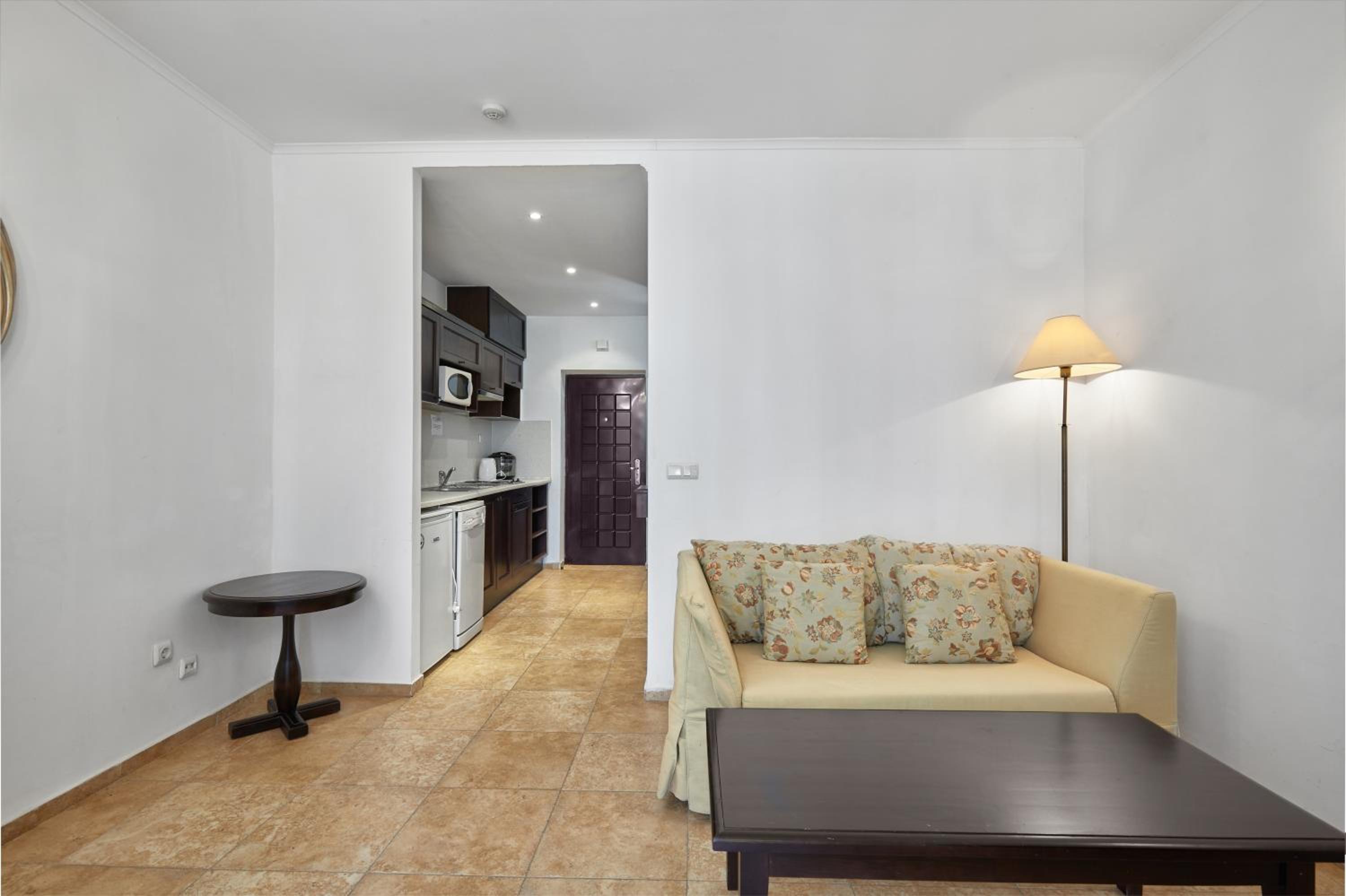 One-Bedroom Deluxe Apartment photo 1