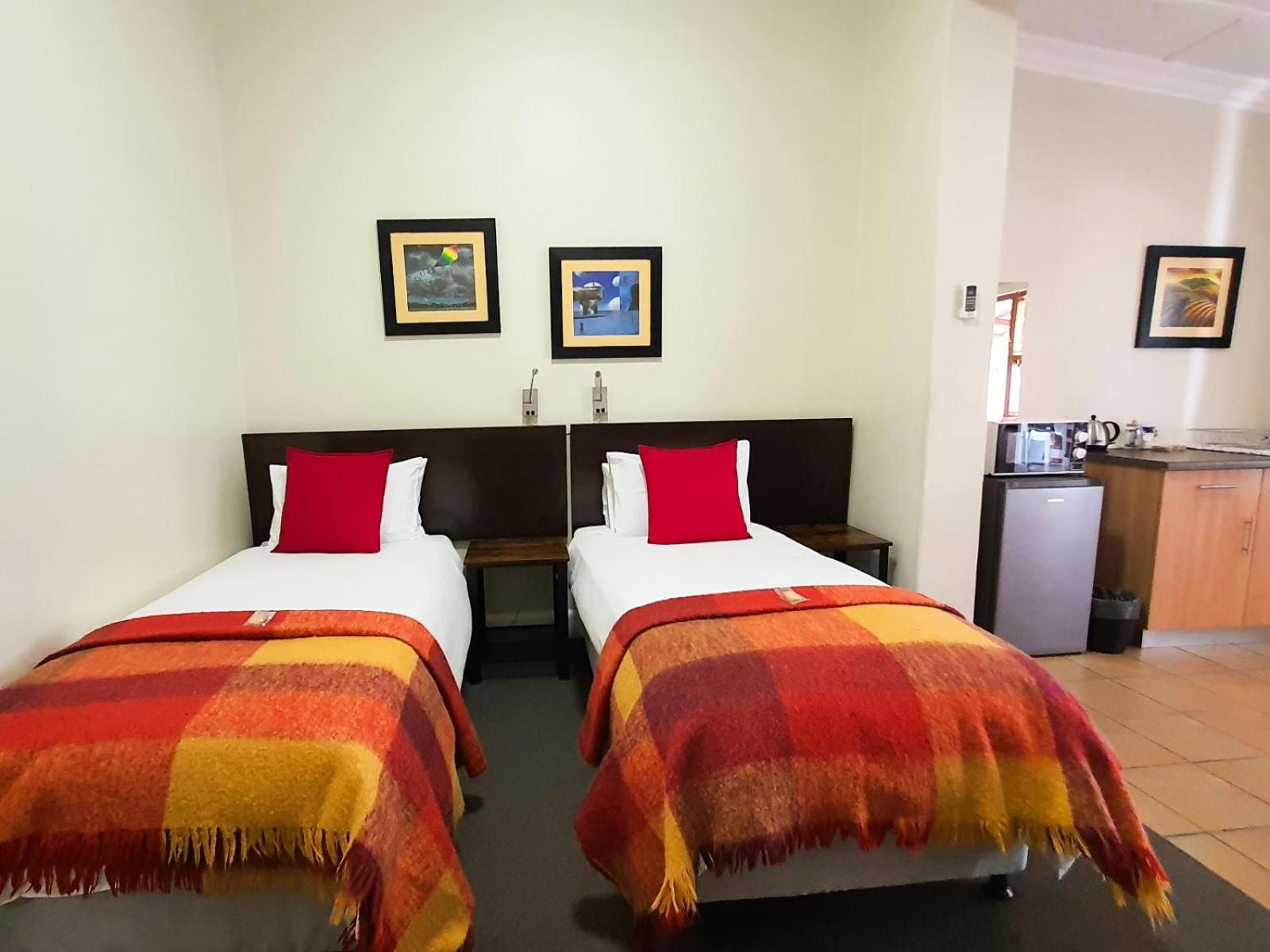 Traditional Twin Room photo 2