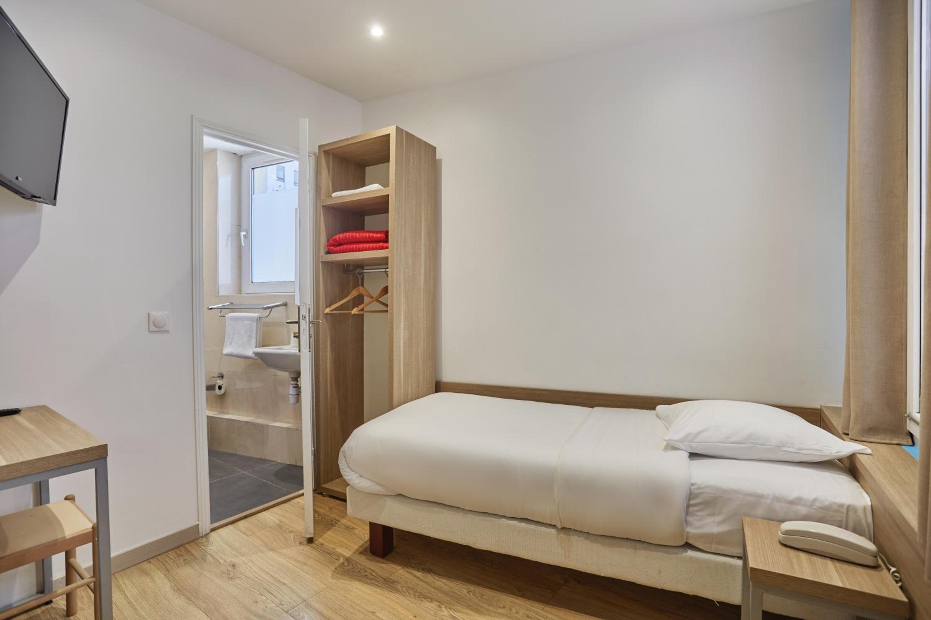 Single Room photo 1