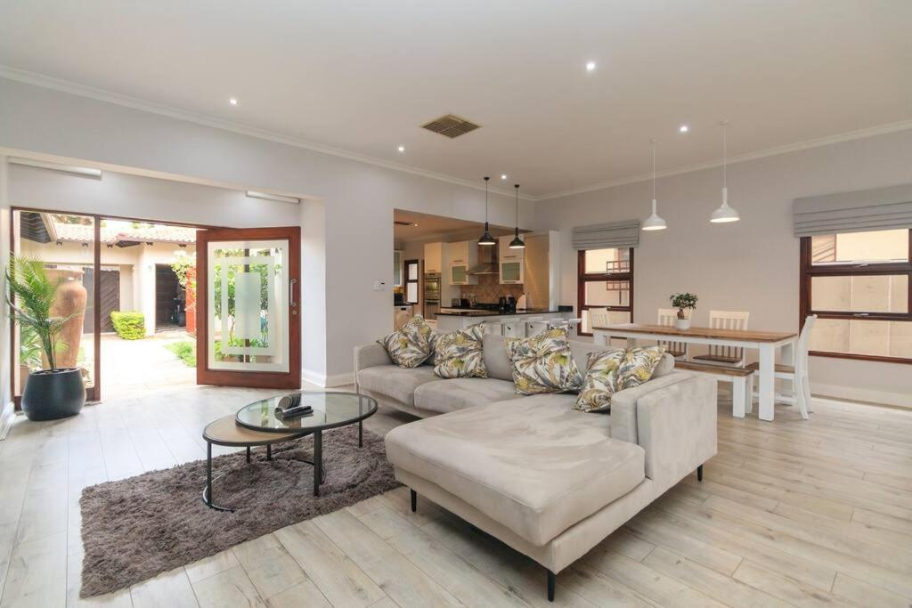 Four-Bedroom House photo 1
