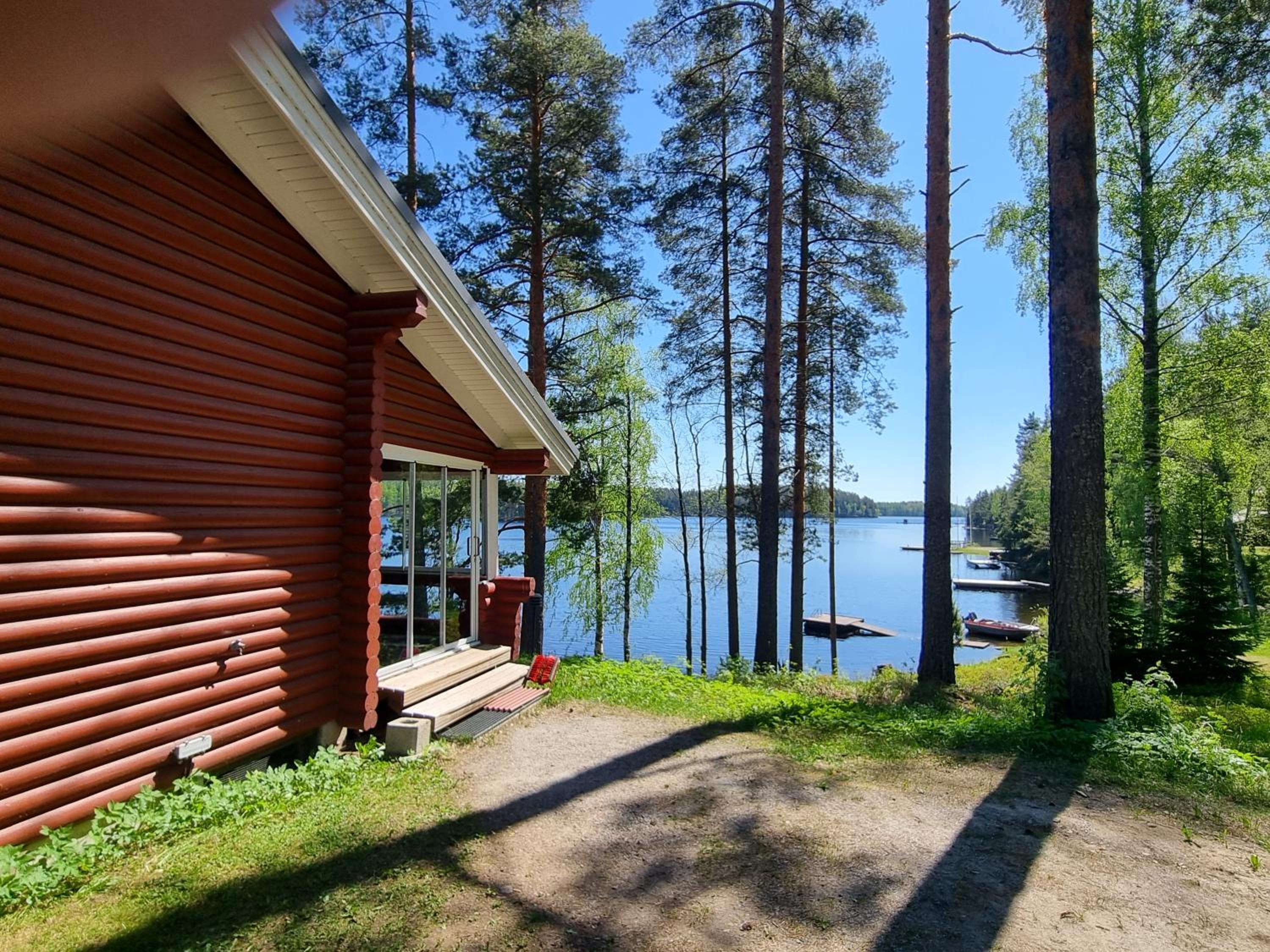 Two-Bedroom Cottage with Lake View  photo 1